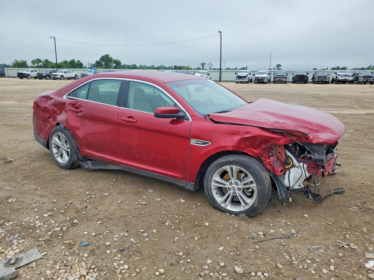 2013 Ford Taurus Sel Красный vin: 1FAHP2E84DG144467