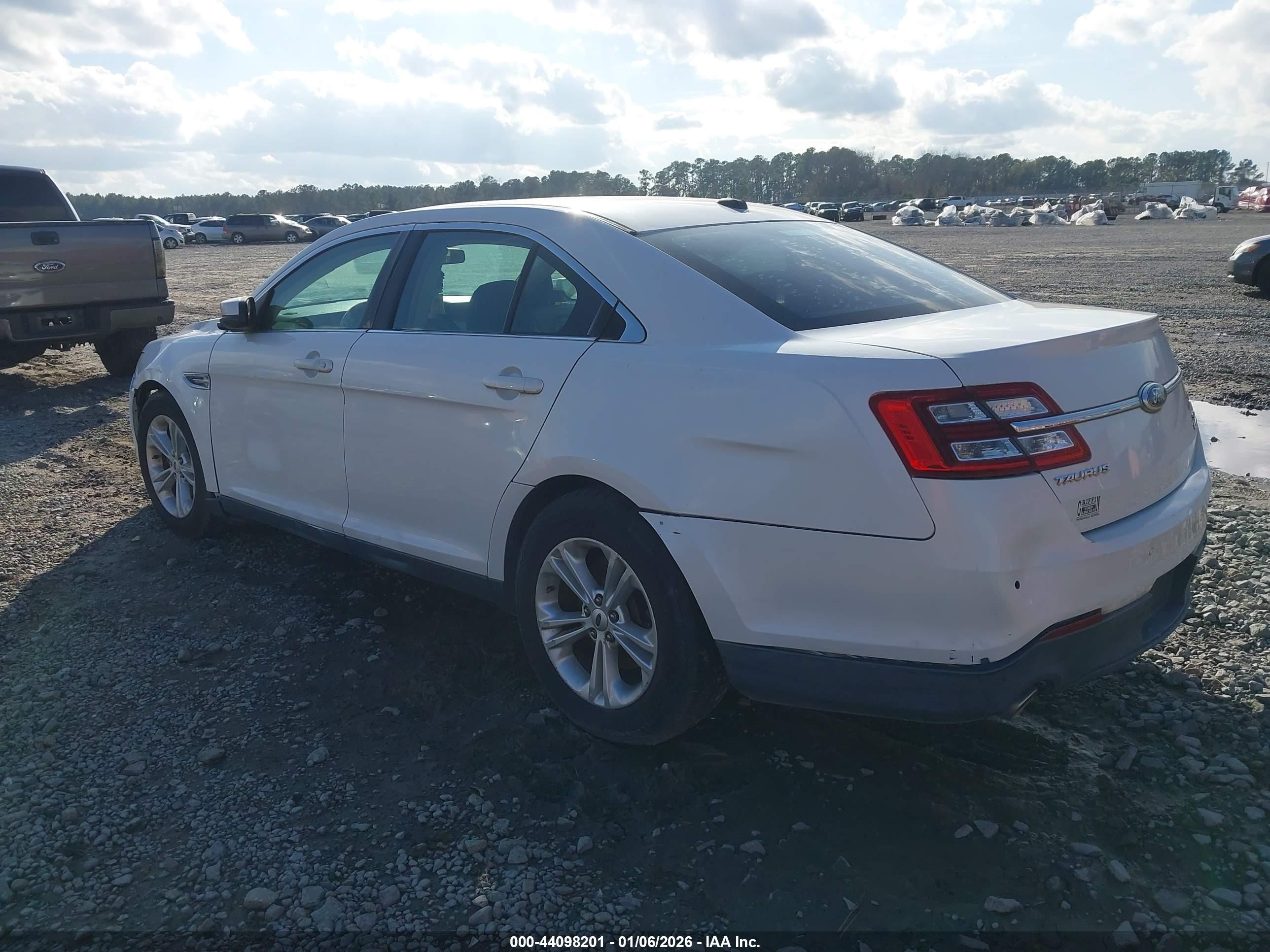 2013 Ford Taurus Sel White vin: 1FAHP2E84DG168624