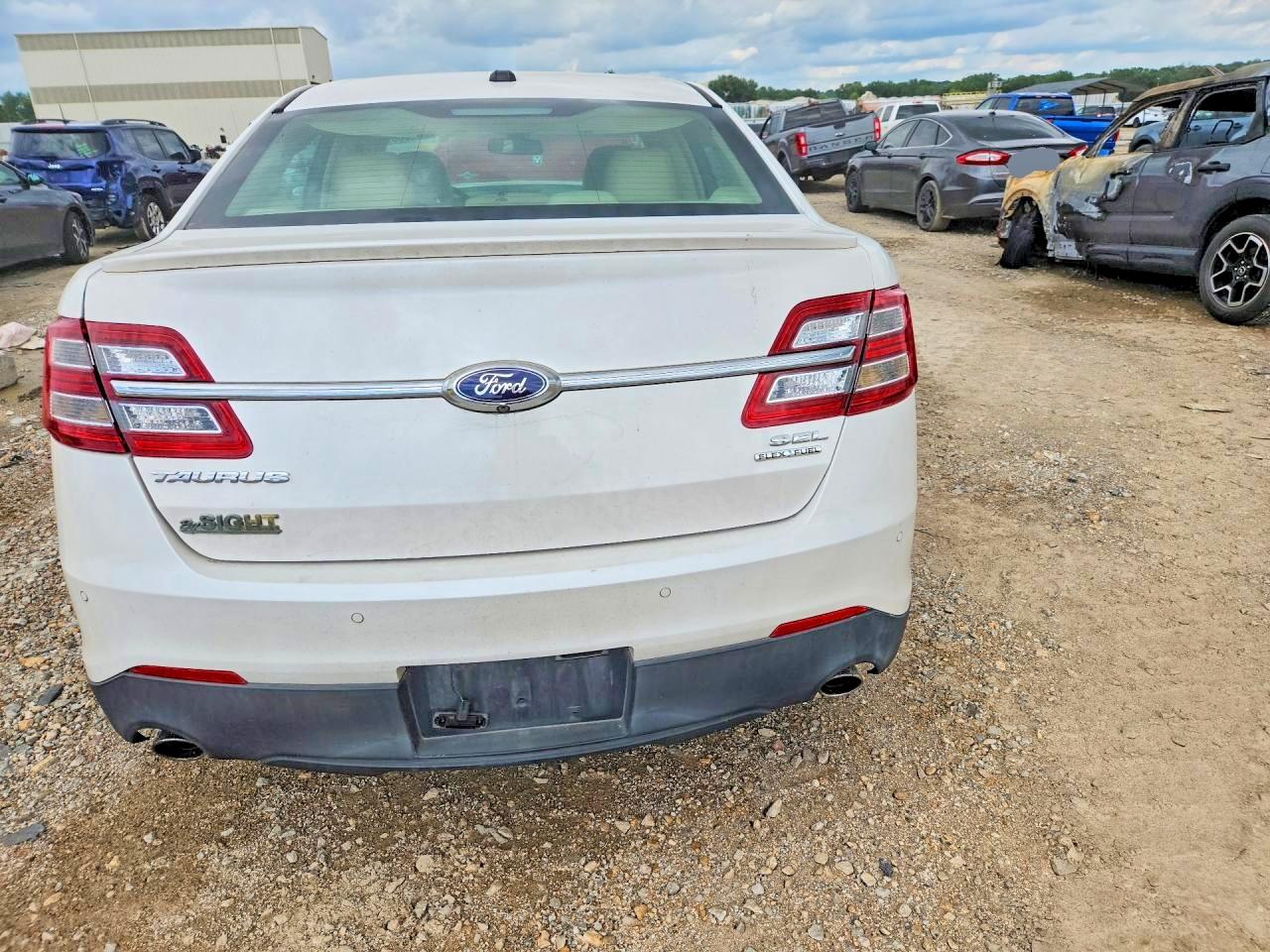 2013 Ford Taurus Sel Белый vin: 1FAHP2E84DG212136