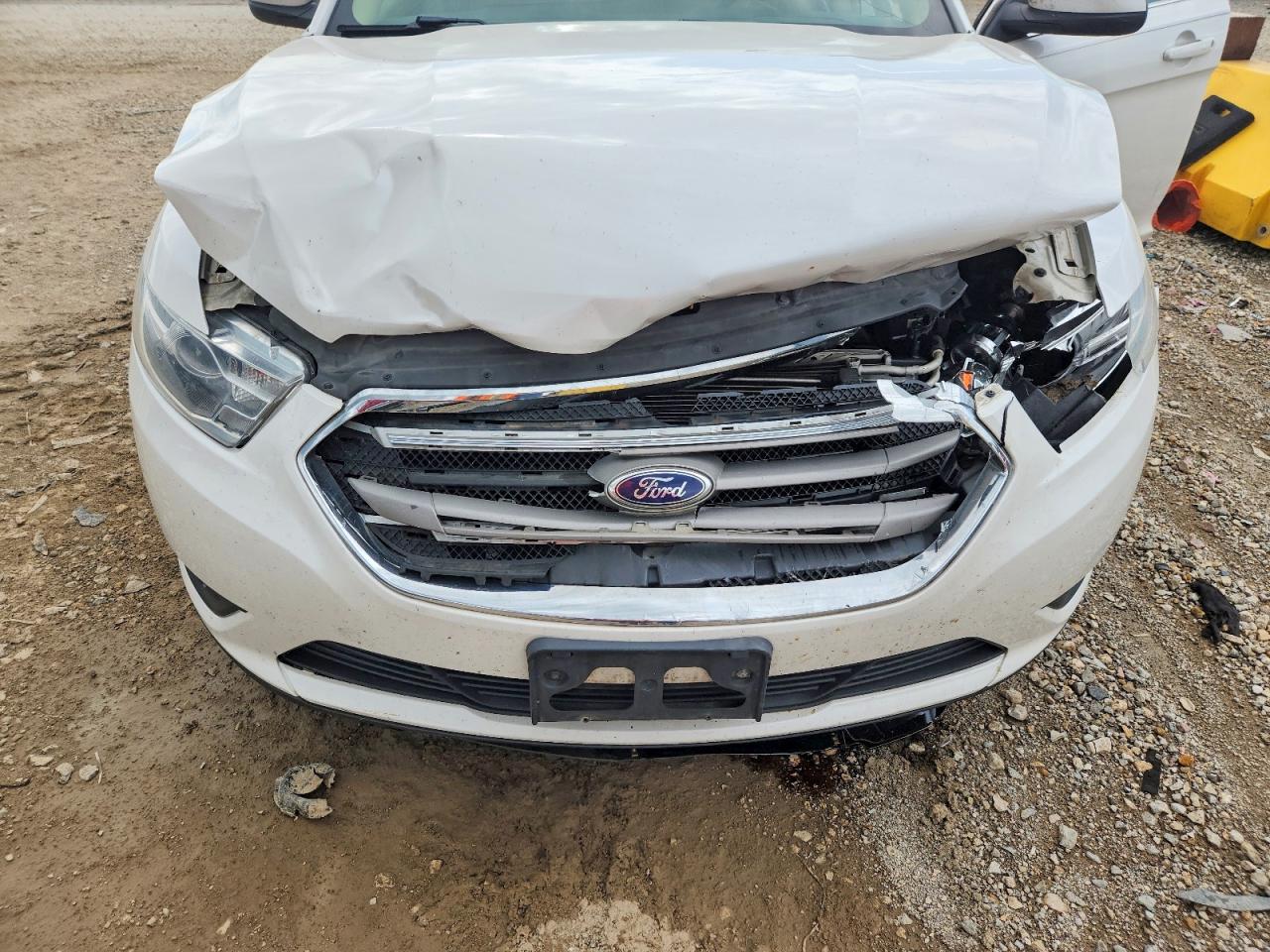 2013 Ford Taurus Sel Белый vin: 1FAHP2E84DG212136