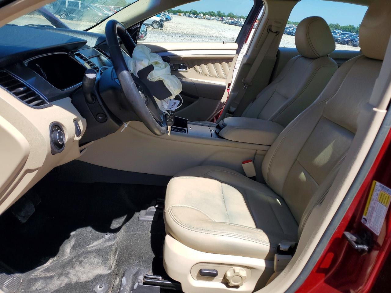 2014 Ford Taurus Red vin: 1FAHP2E84EG103869