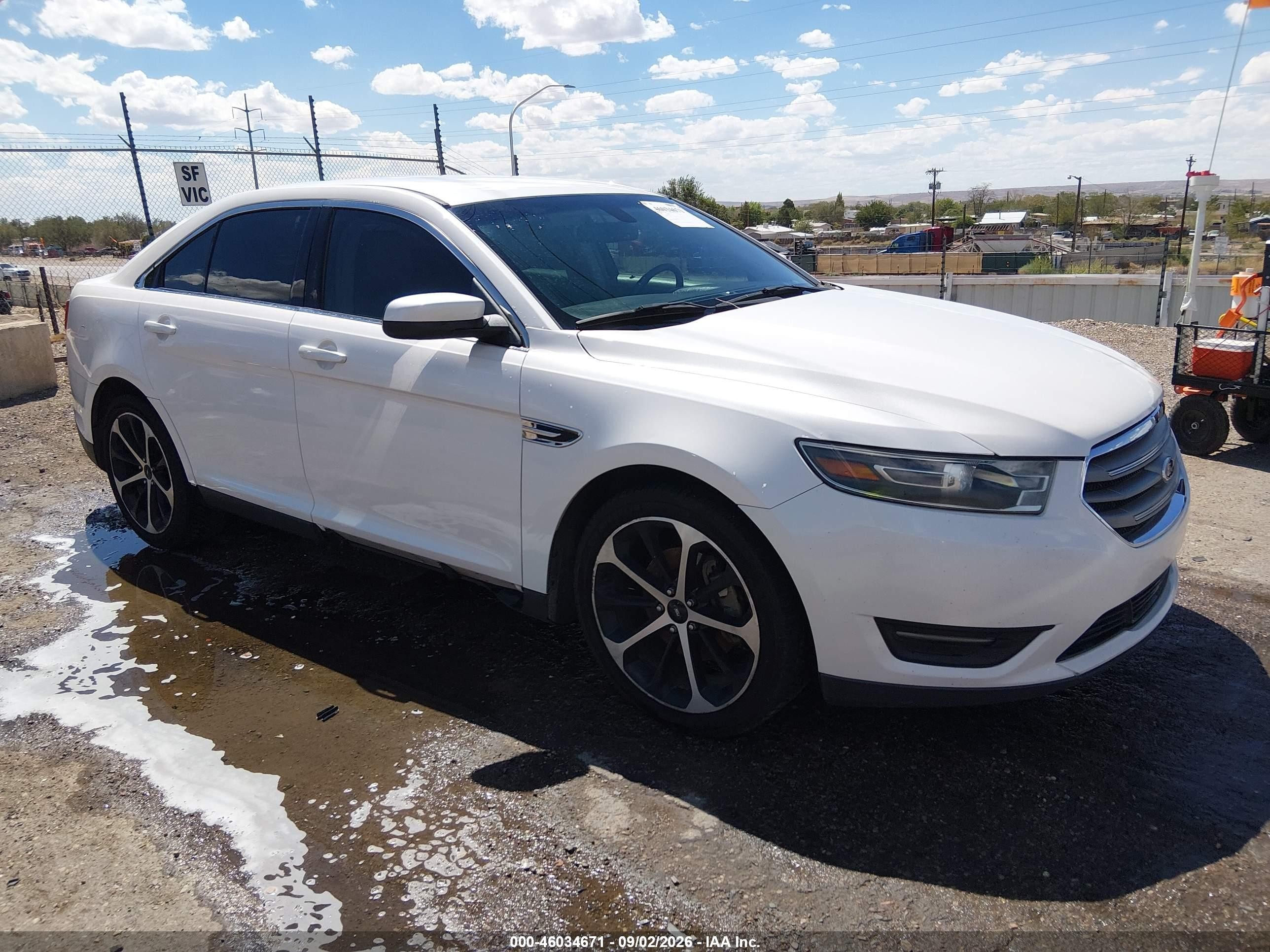2015 Ford Taurus Sel White vin: 1FAHP2E84FG119328