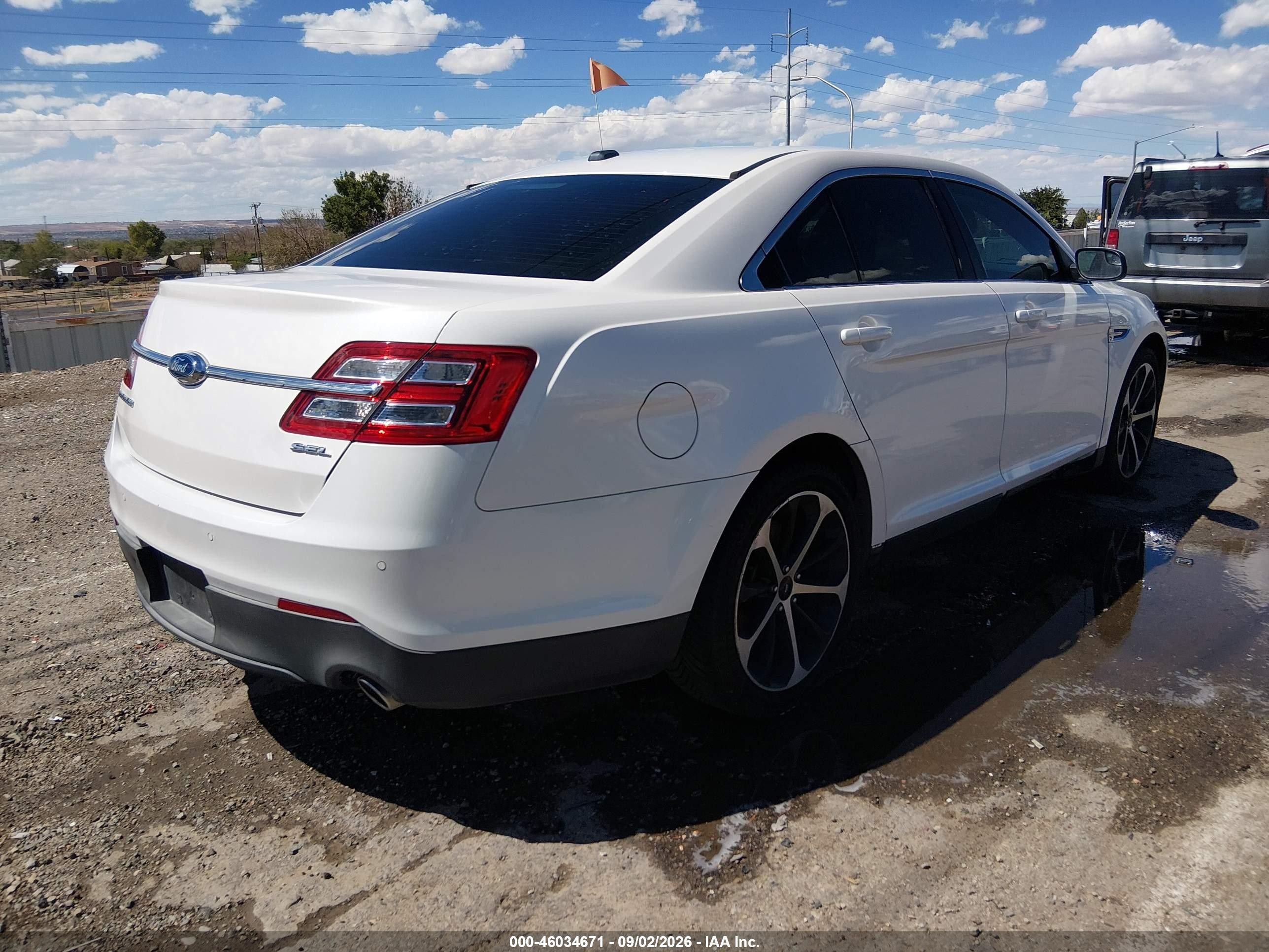 2015 Ford Taurus Sel White vin: 1FAHP2E84FG119328