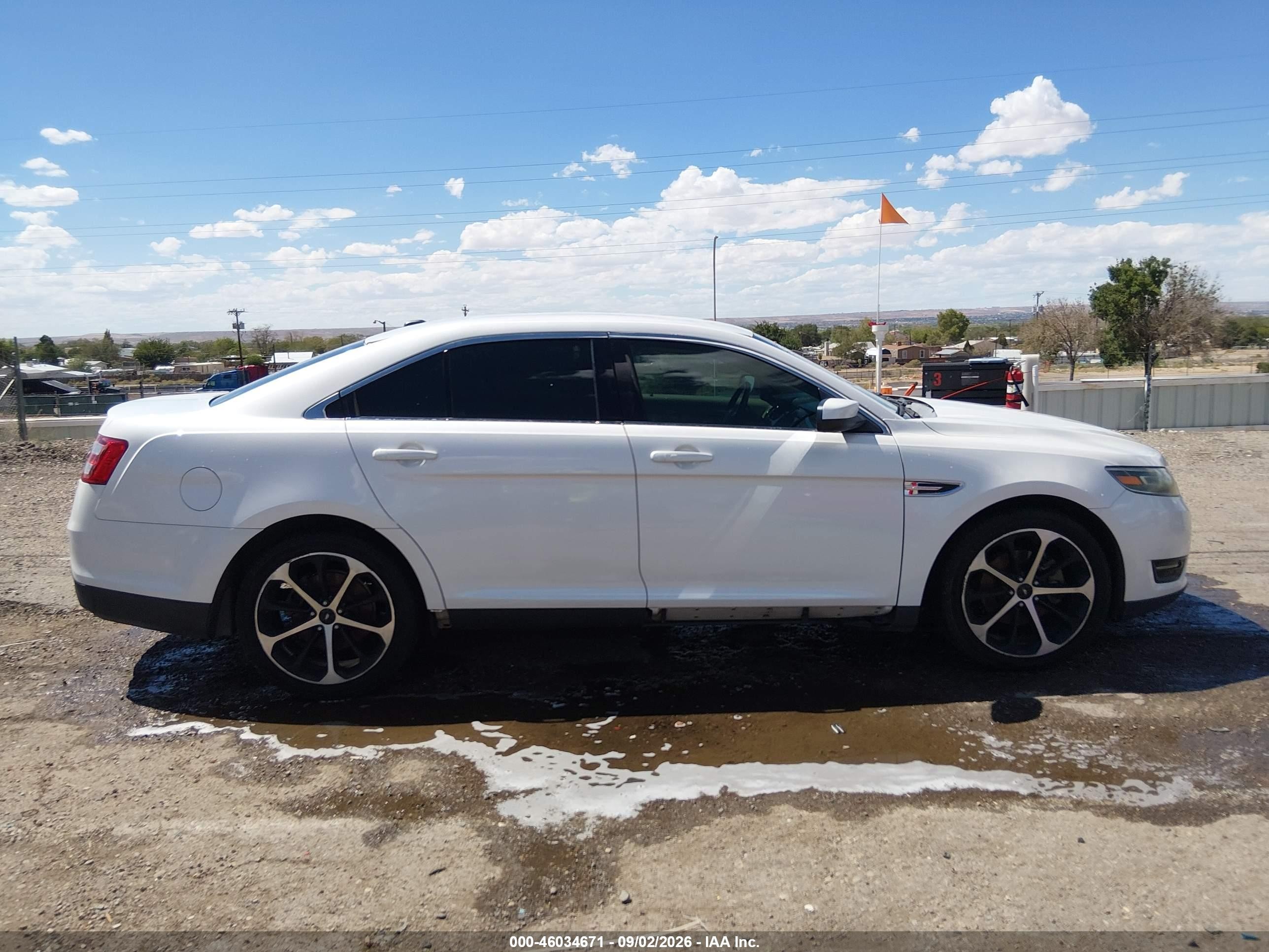 2015 Ford Taurus Sel White vin: 1FAHP2E84FG119328