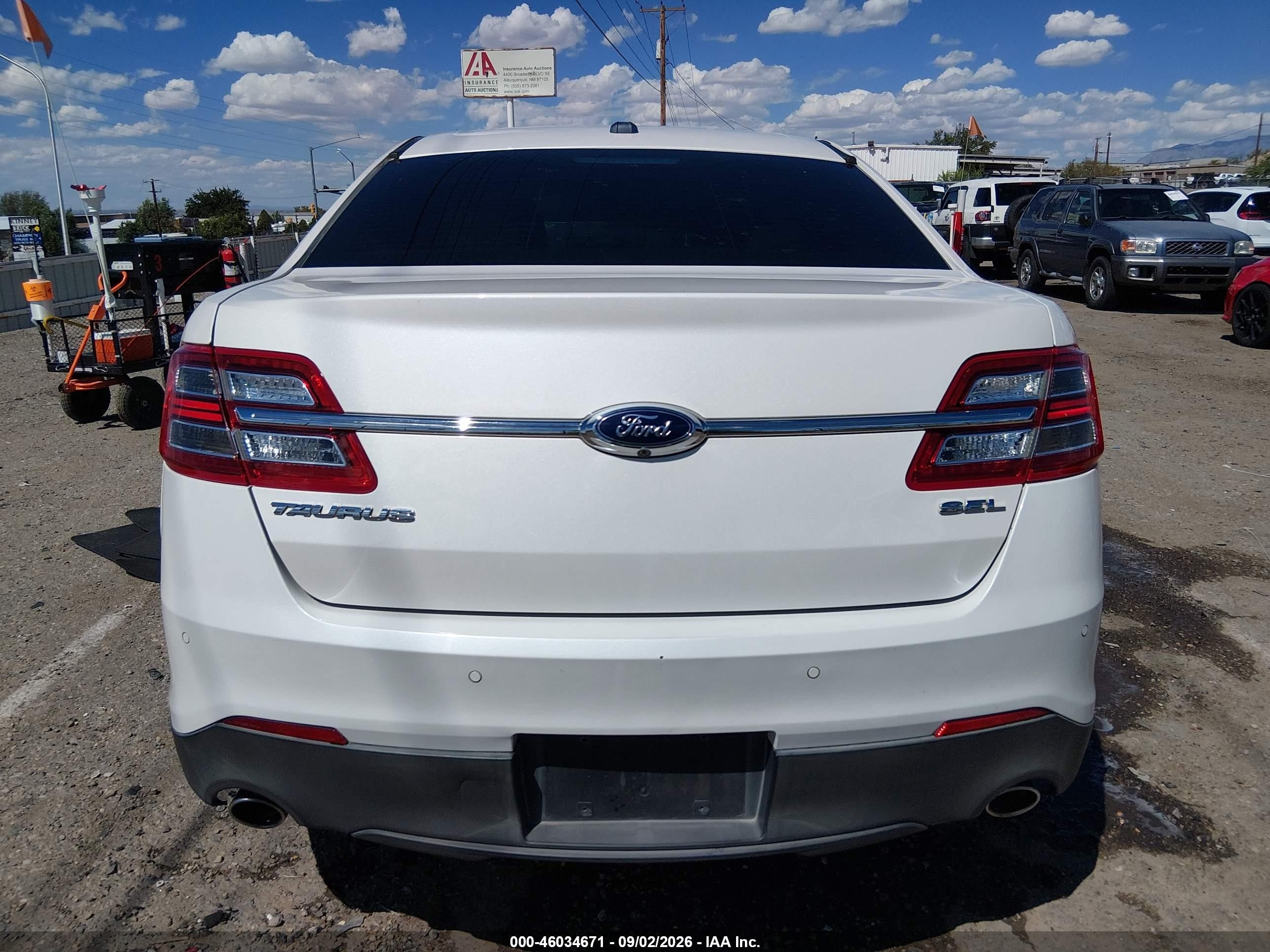 2015 Ford Taurus Sel White vin: 1FAHP2E84FG119328