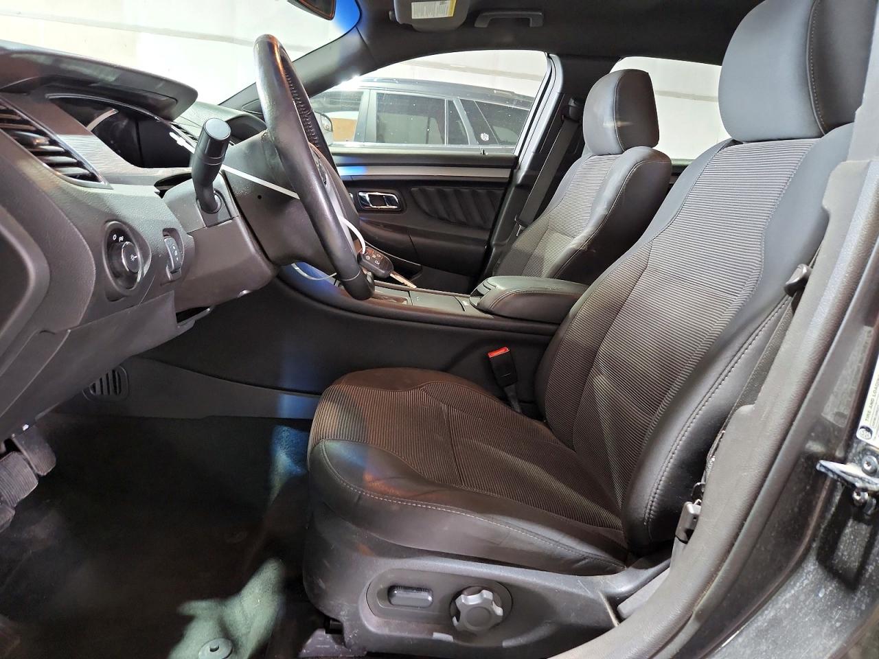 2015 Ford Taurus Sel Gray vin: 1FAHP2E84FG182011