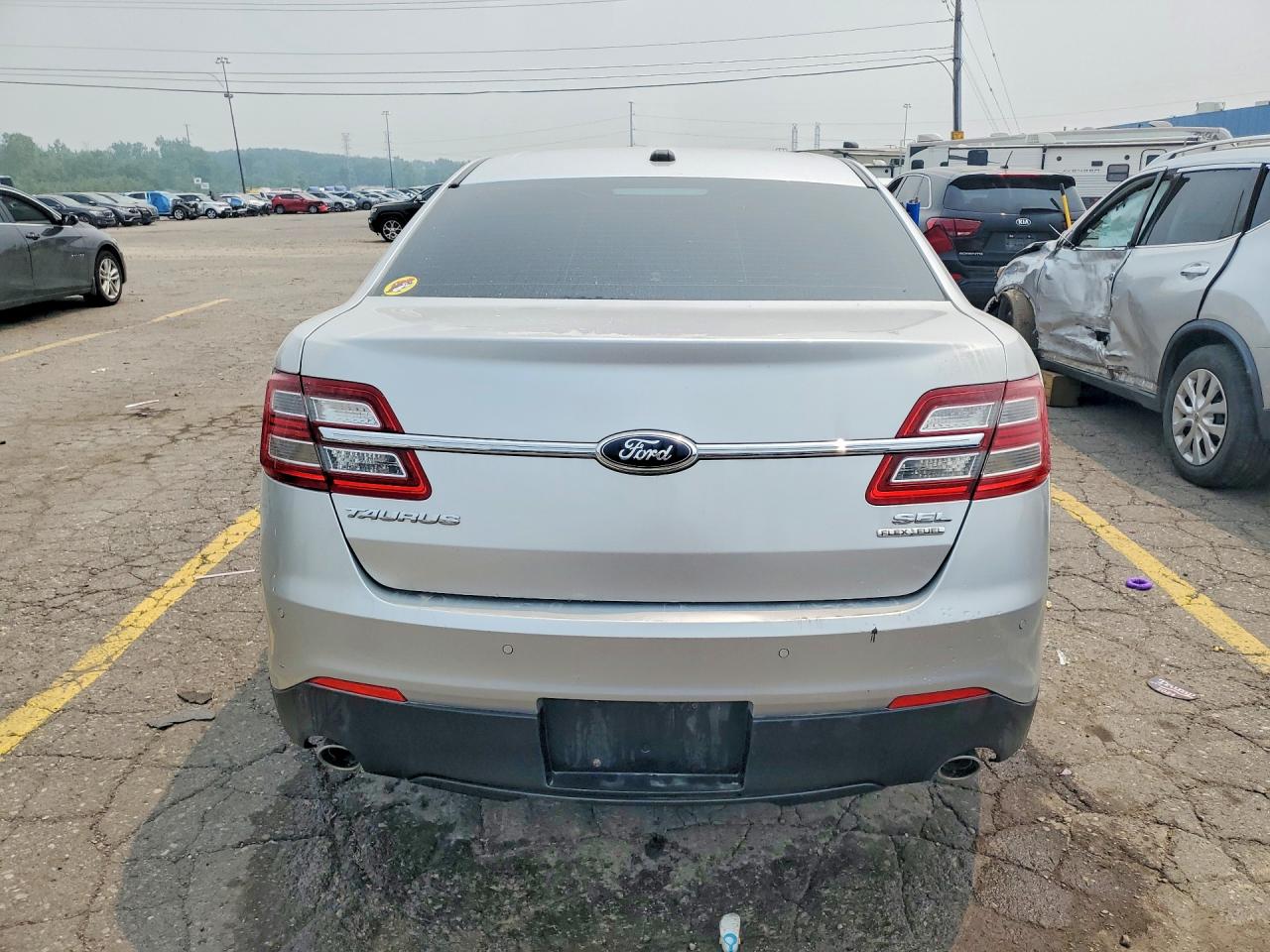 2013 Ford Taurus Sel Silver vin: 1FAHP2E85DG152156