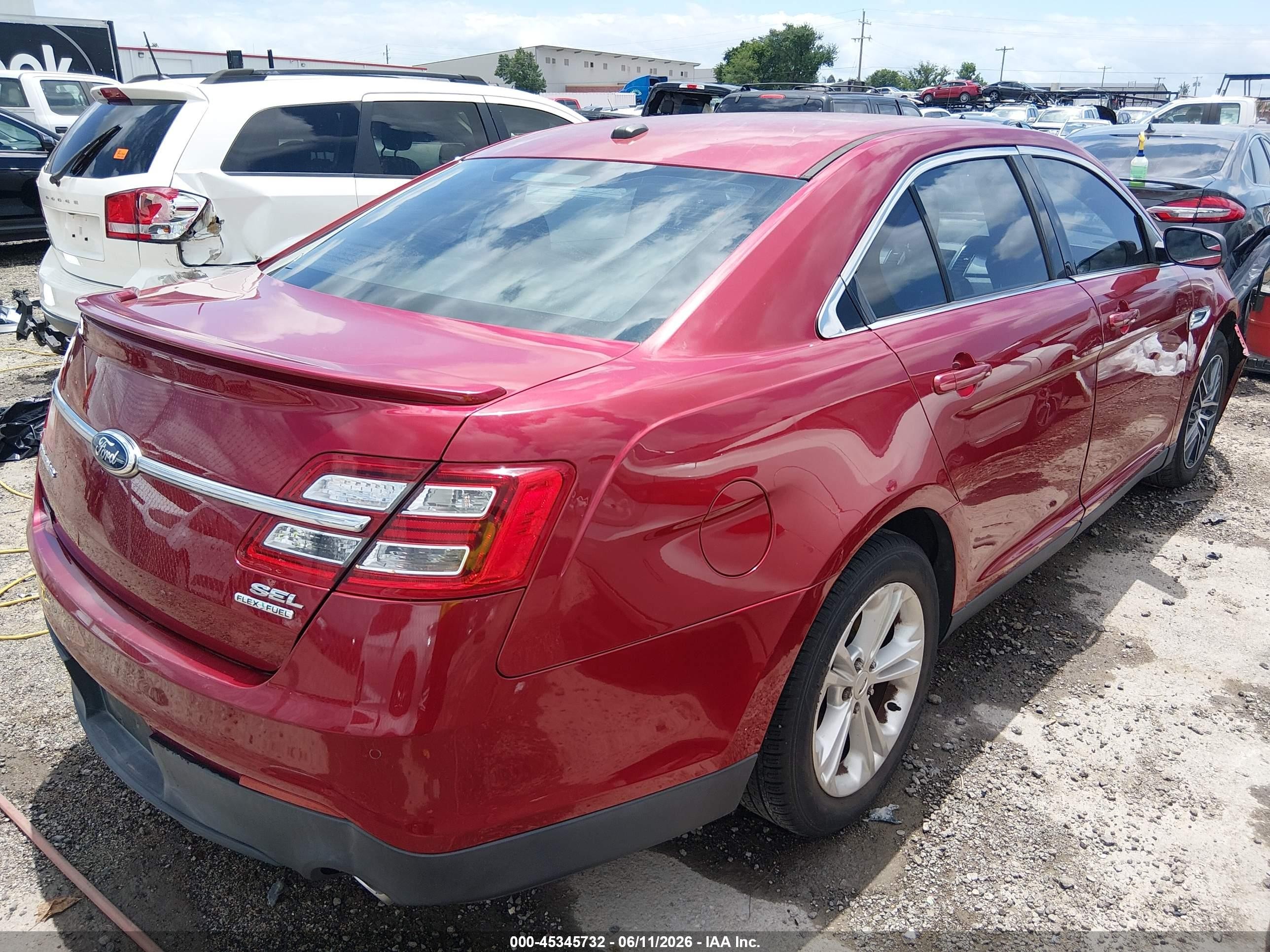 2013 Ford Taurus Sel Red vin: 1FAHP2E85DG172228