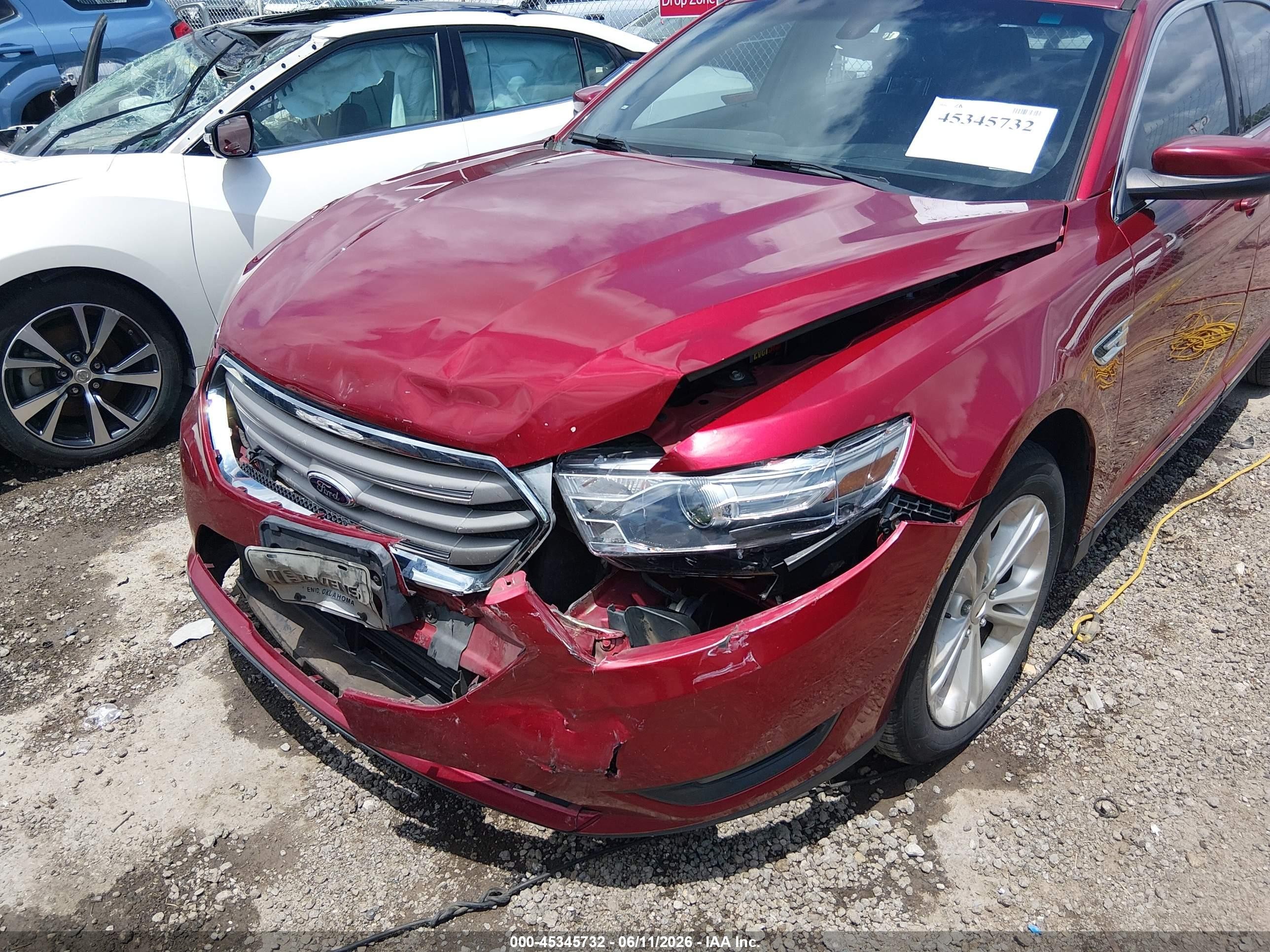 2013 Ford Taurus Sel Red vin: 1FAHP2E85DG172228