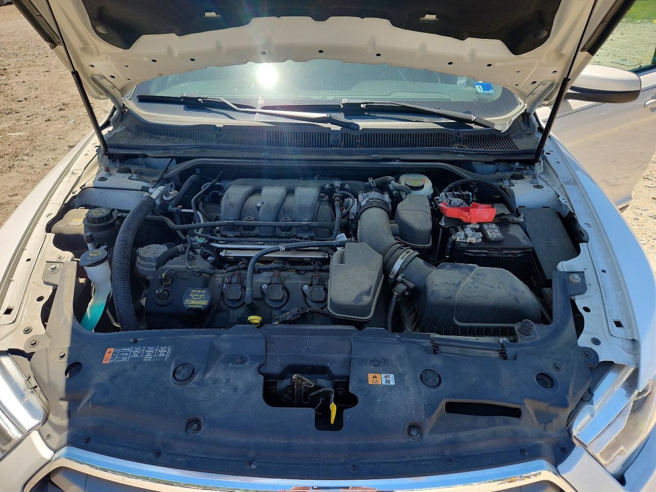 2013 Ford Taurus Sel Белый vin: 1FAHP2E86DG111227