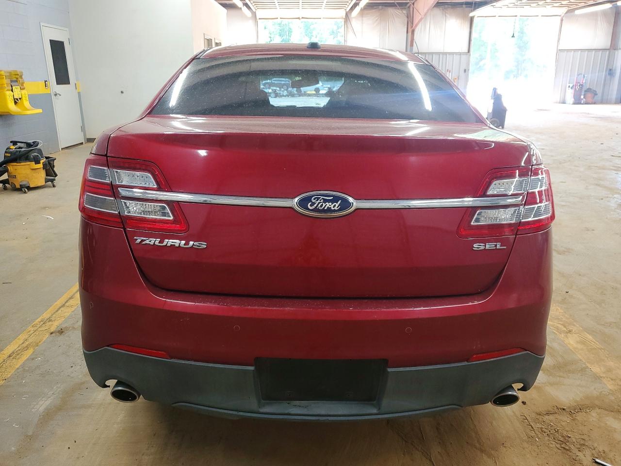 2013 Ford Taurus Sel Red vin: 1FAHP2E86DG144292