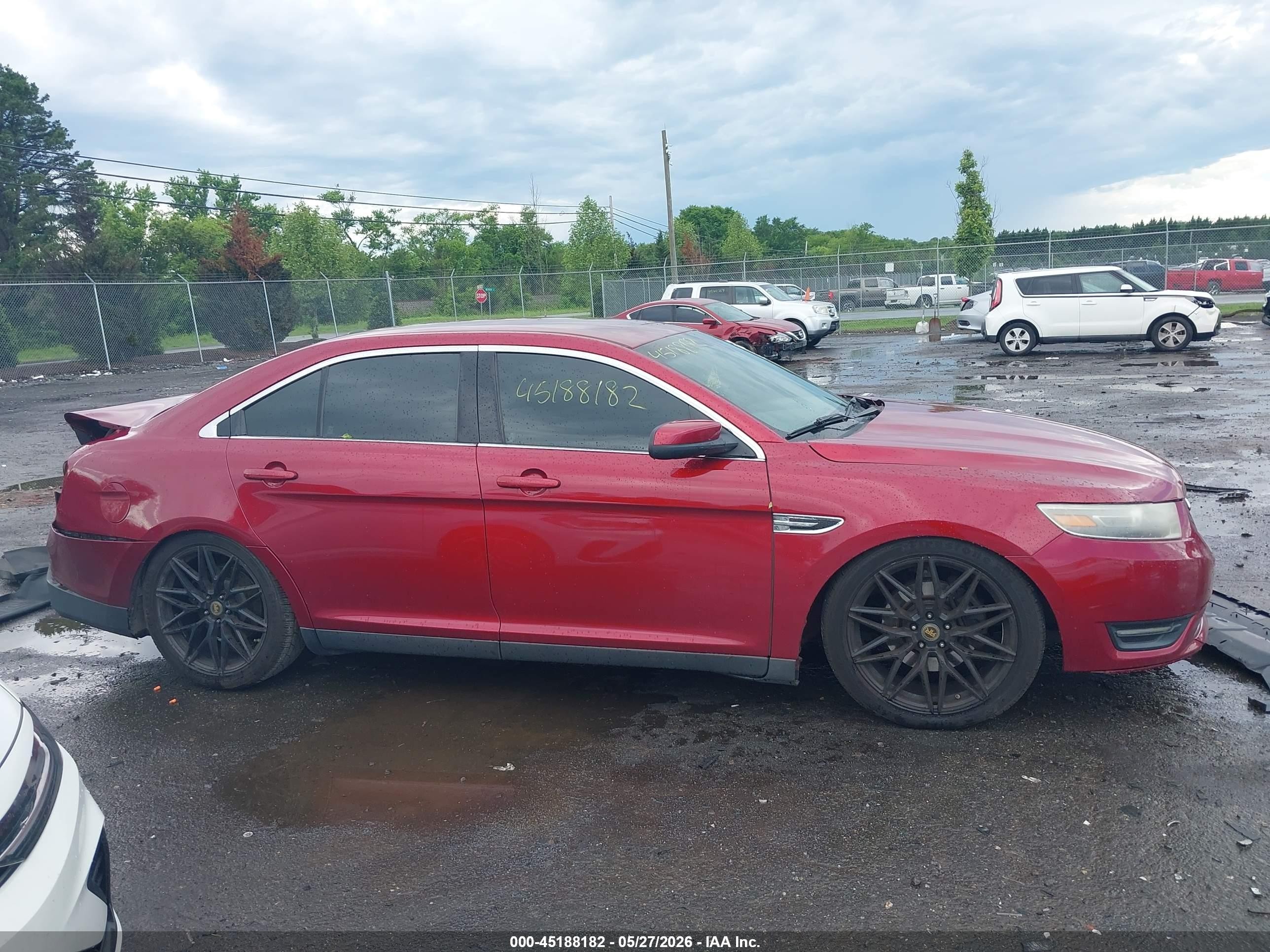 2014 Ford Taurus Sel Red vin: 1FAHP2E86EG136551