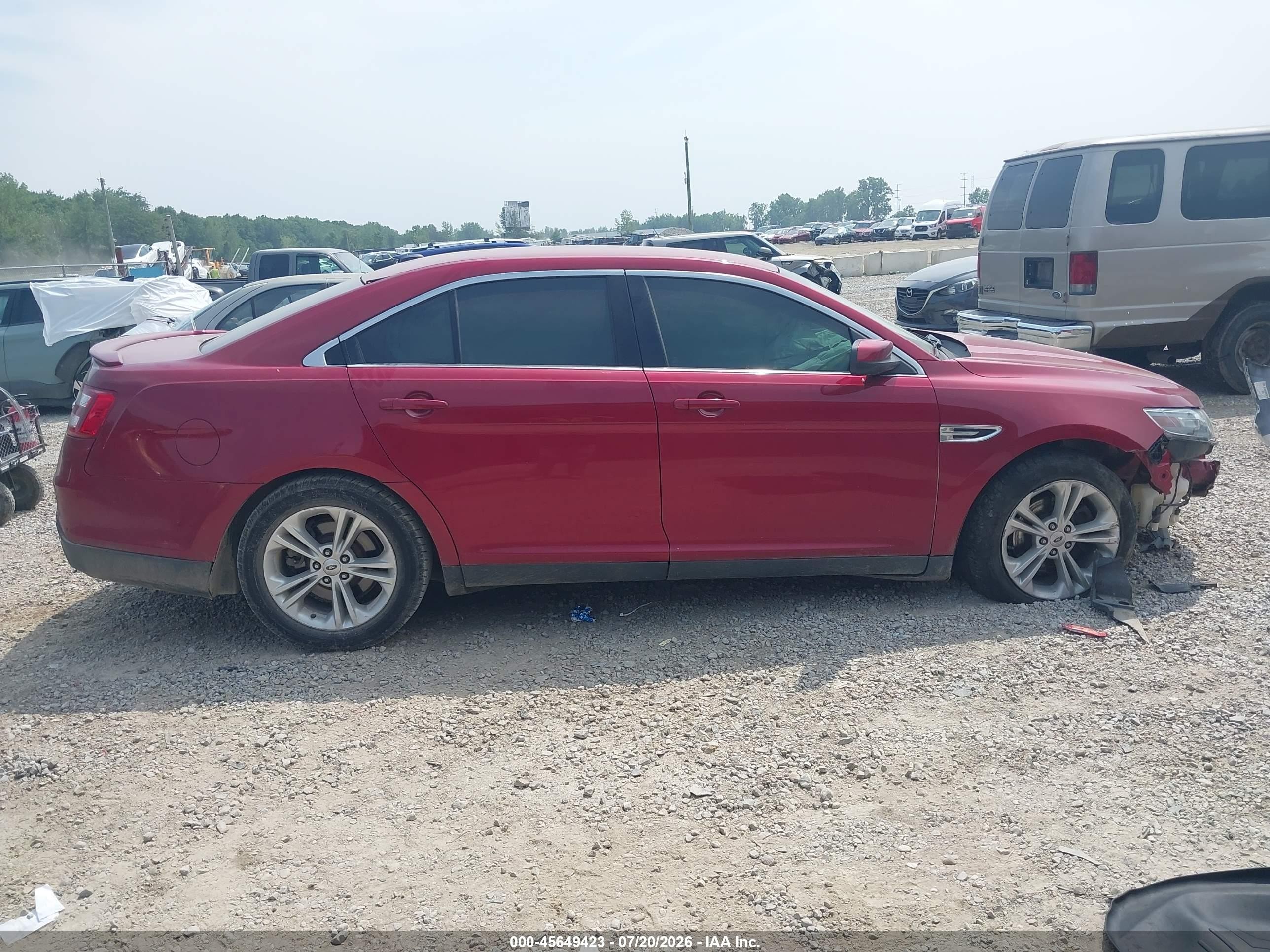 2014 Ford Taurus Sel Красный vin: 1FAHP2E86EG184566