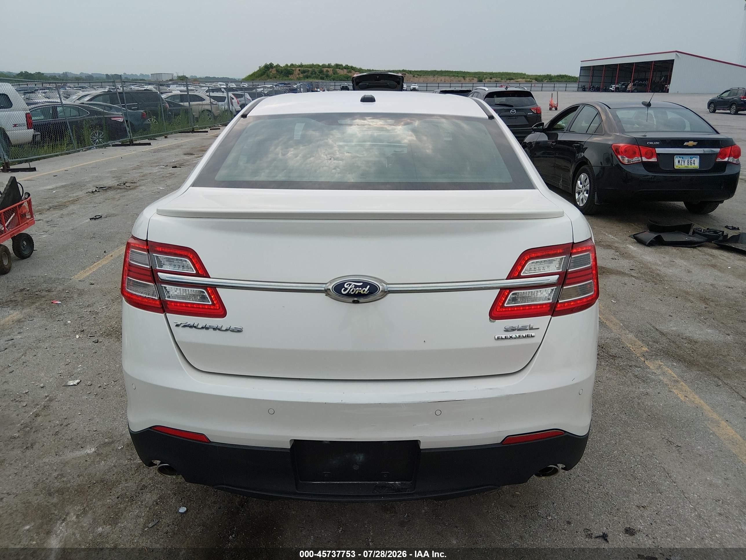 2015 Ford Taurus Sel White vin: 1FAHP2E86FG203361