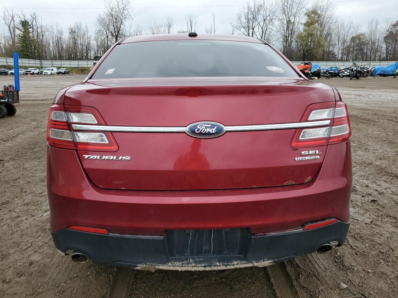 2013 Ford Taurus Sel Red vin: 1FAHP2E87DG110958