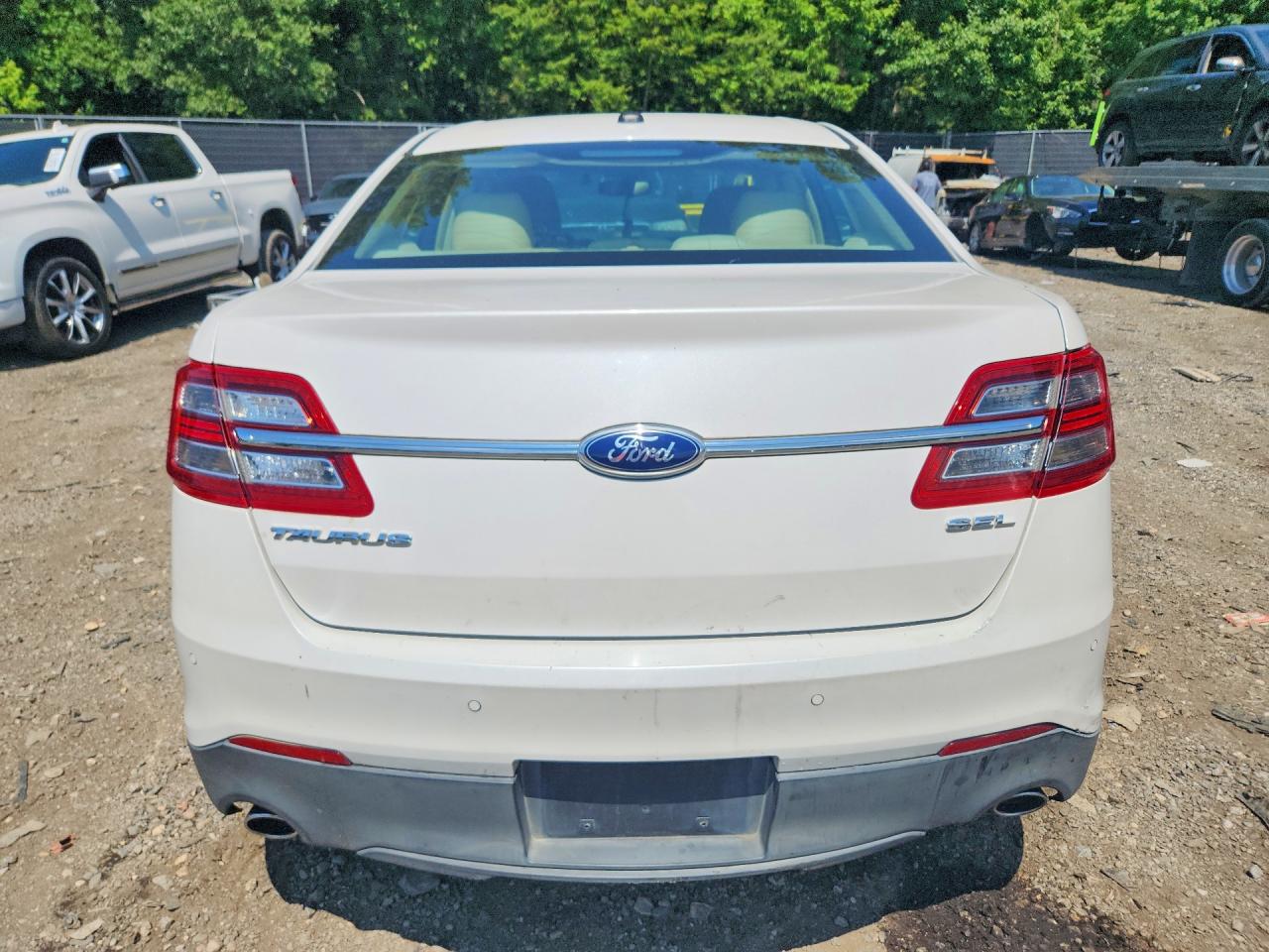 2013 Ford Taurus Sel White vin: 1FAHP2E87DG133317