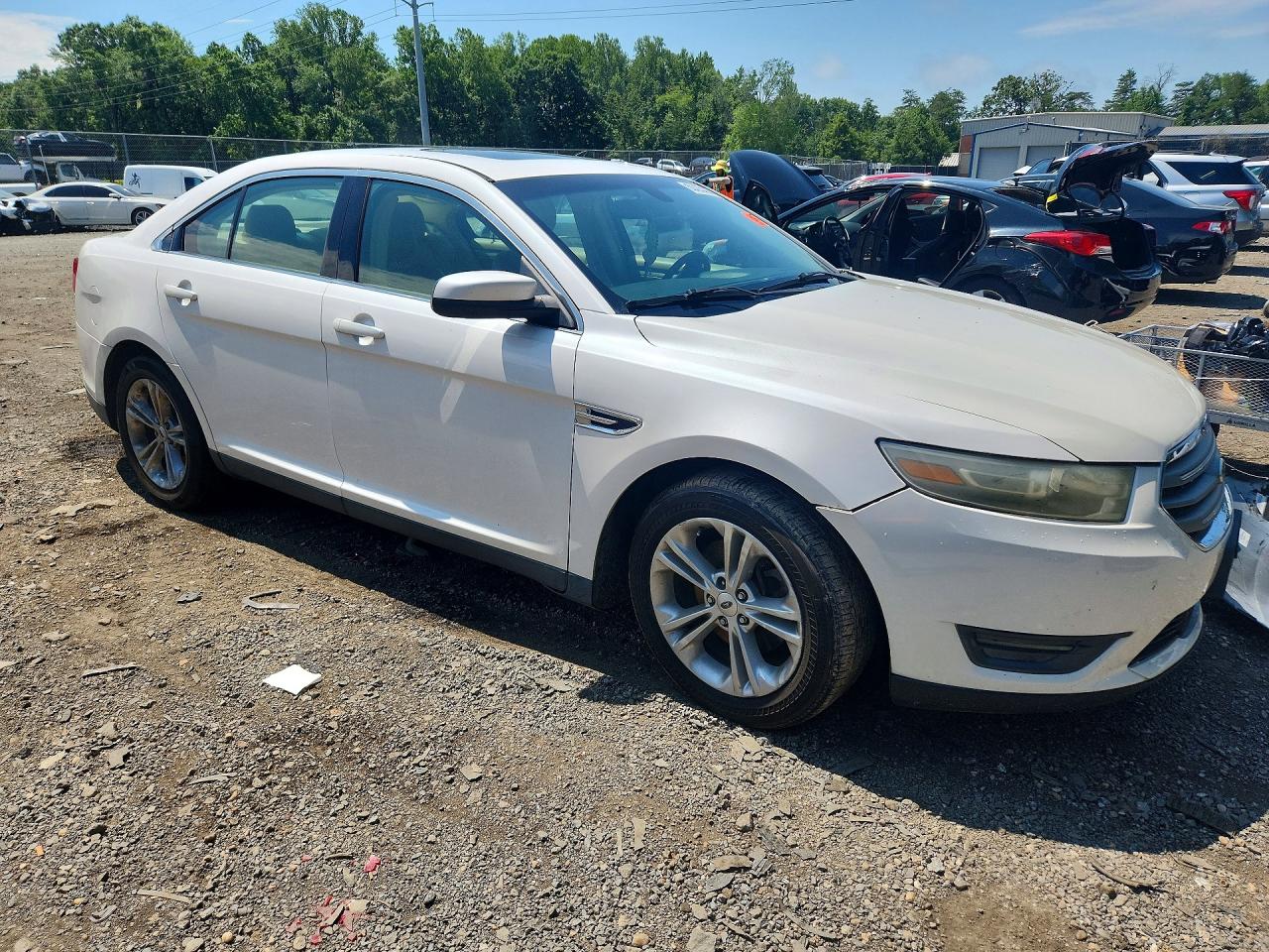 2013 Ford Taurus Sel White vin: 1FAHP2E87DG133317