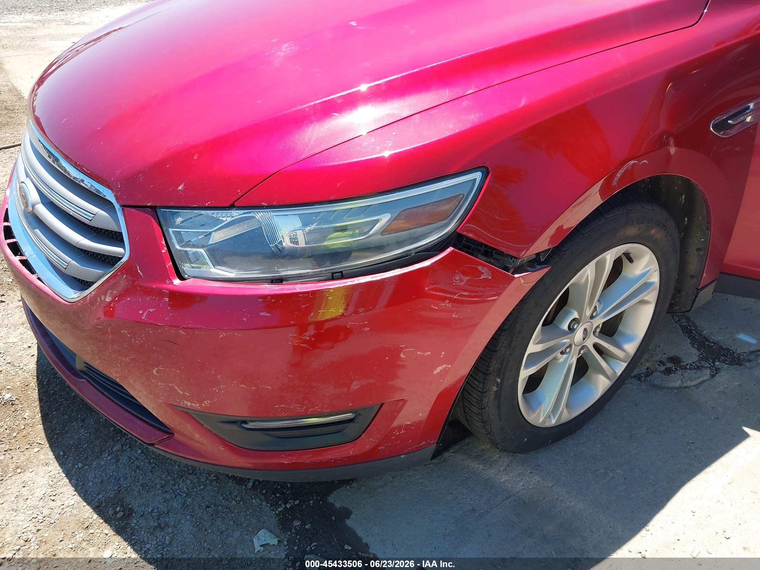 2013 Ford Taurus Sel Red vin: 1FAHP2E87DG176801