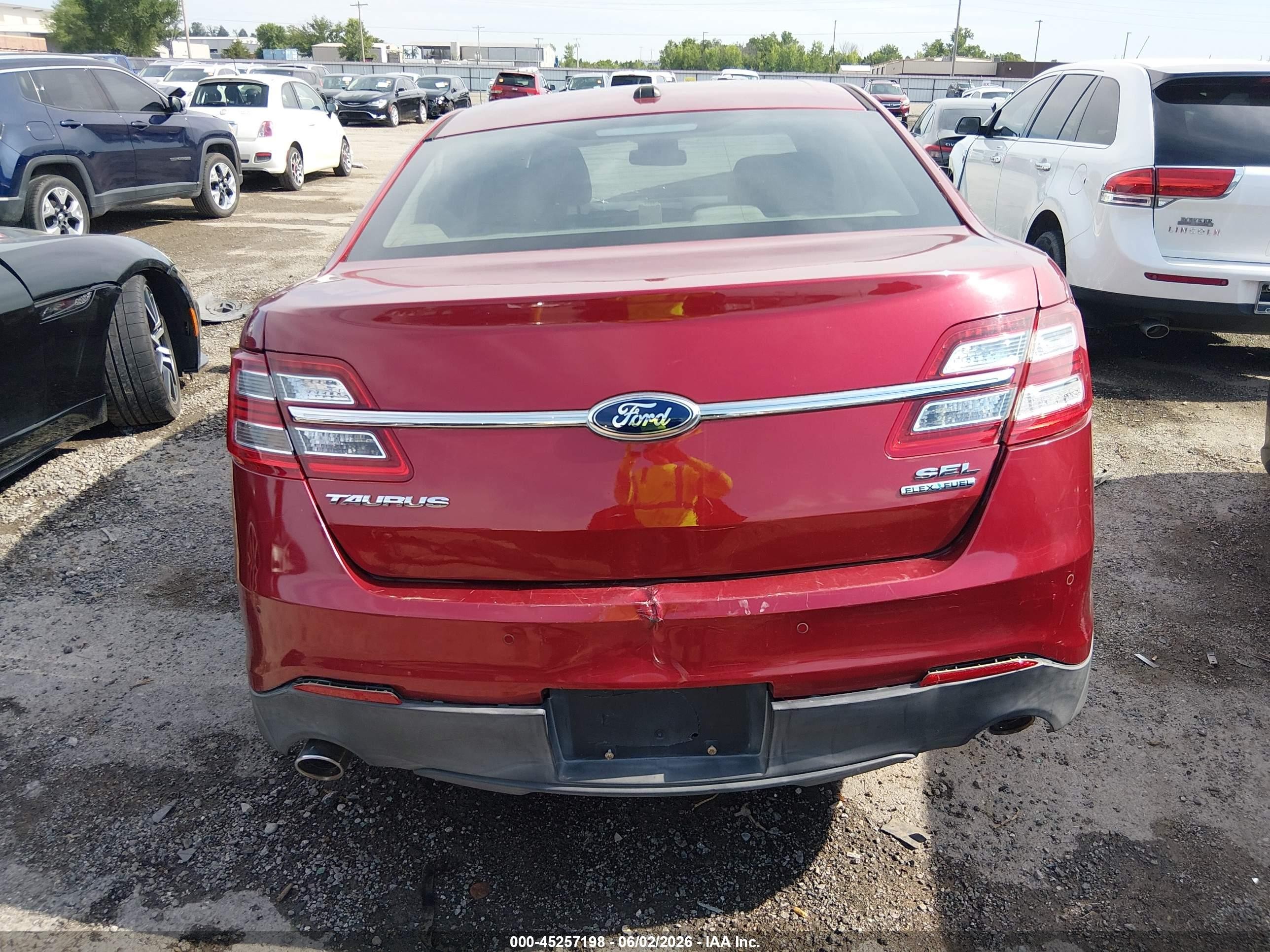 2013 Ford Taurus Sel Red vin: 1FAHP2E87DG221087