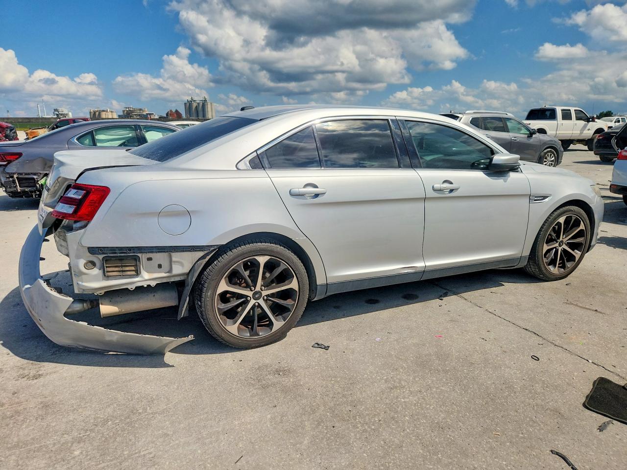 2015 Ford Taurus Sel Silver vin: 1FAHP2E87FG174887