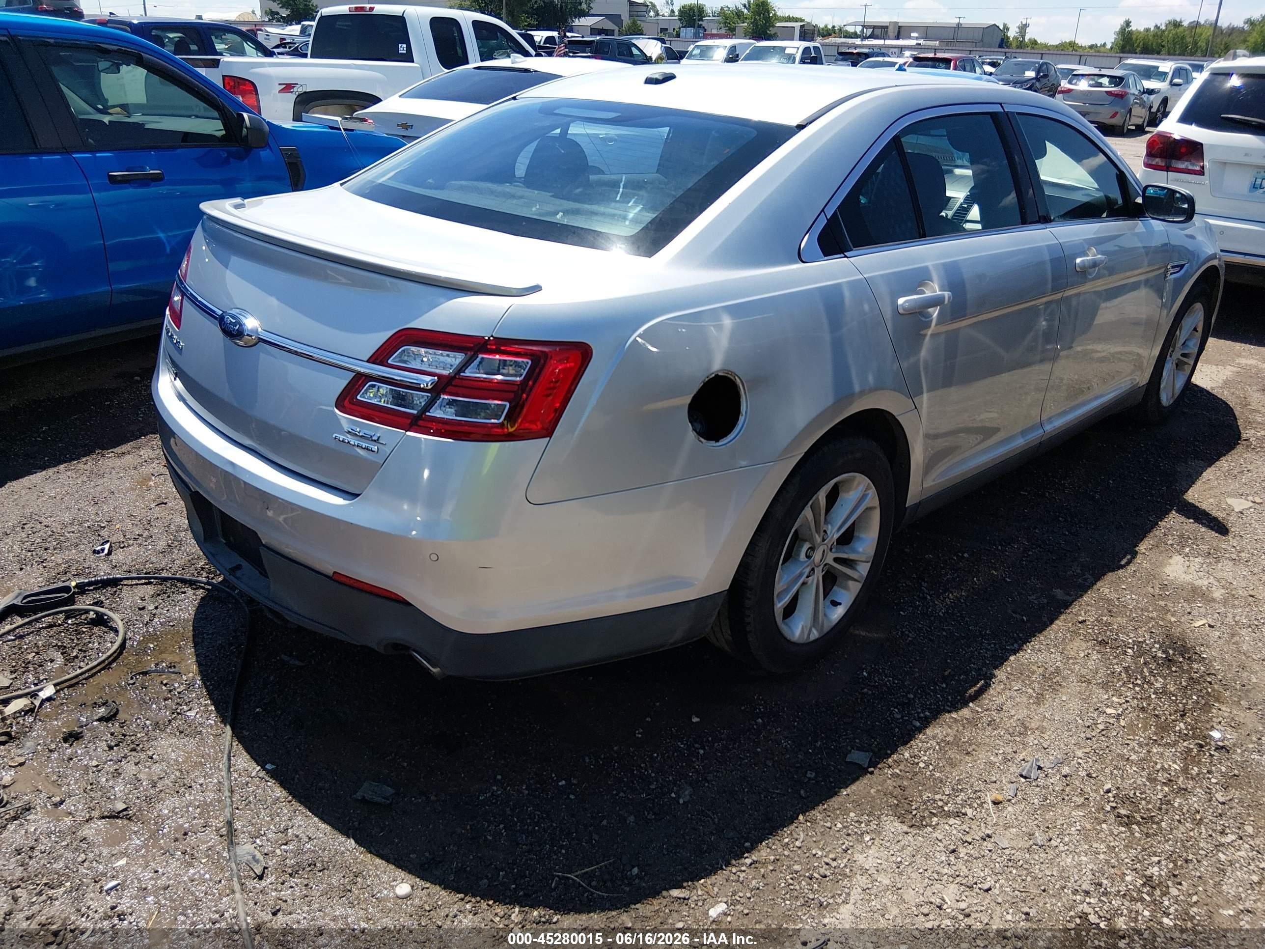 2015 Ford Taurus Sel Silver vin: 1FAHP2E87FG181757