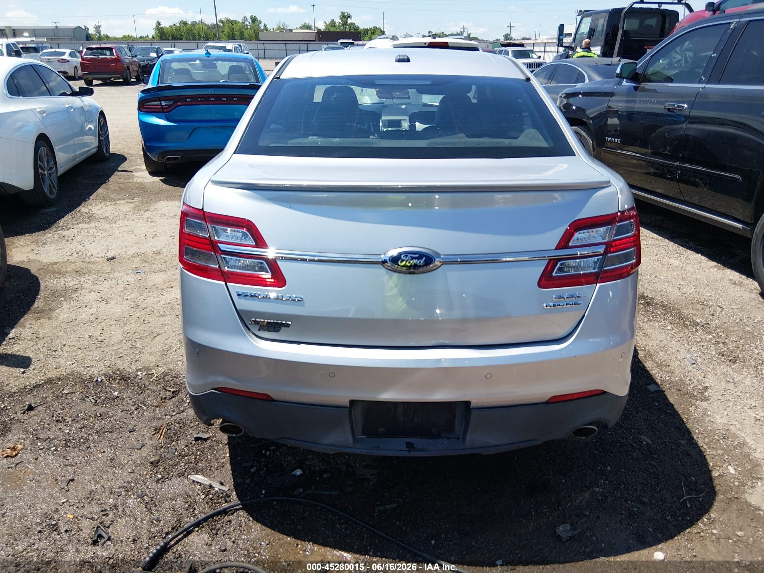 2015 Ford Taurus Sel Silver vin: 1FAHP2E87FG181757