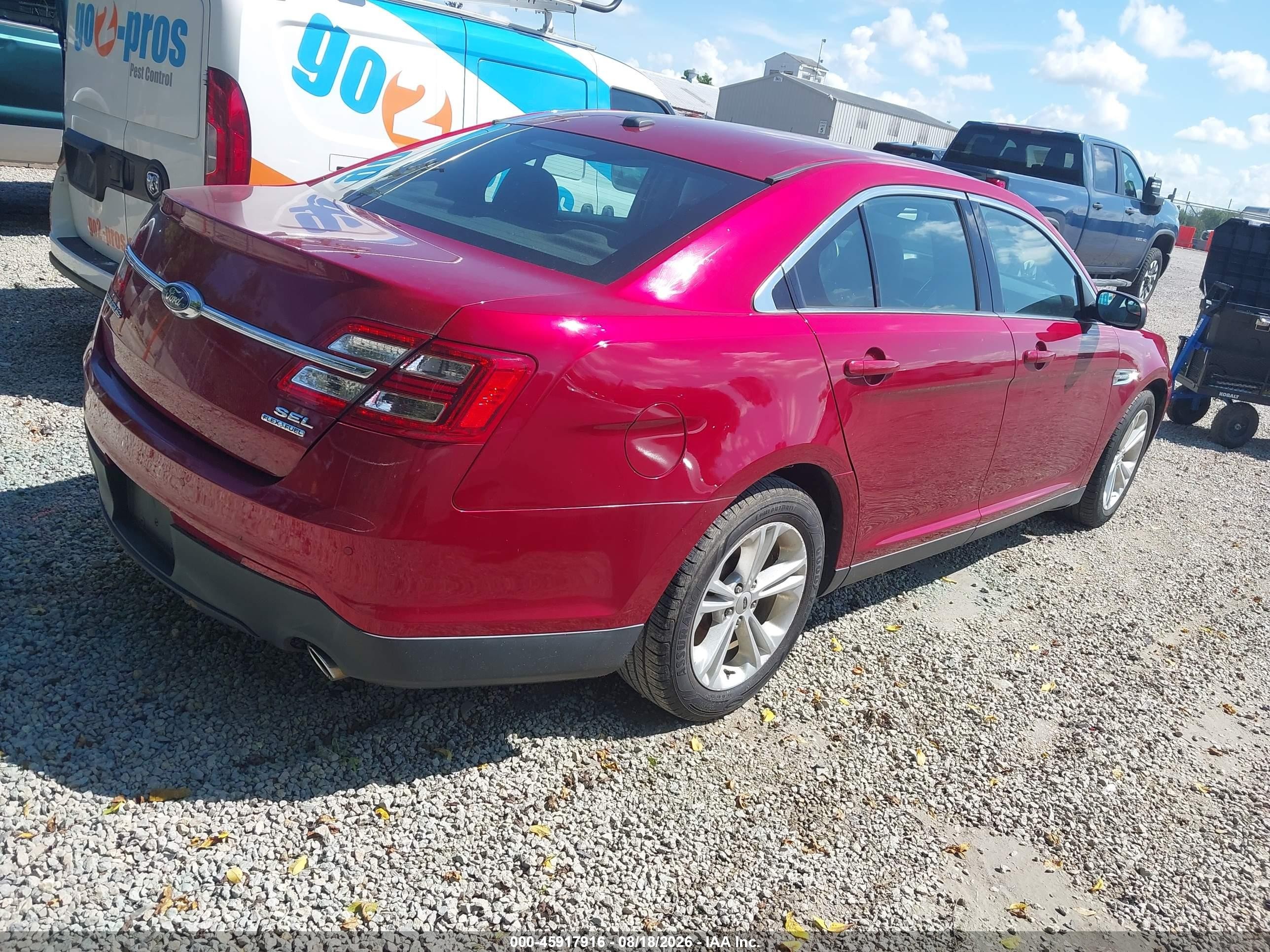 2015 Ford Taurus Sel Красный vin: 1FAHP2E87FG206804