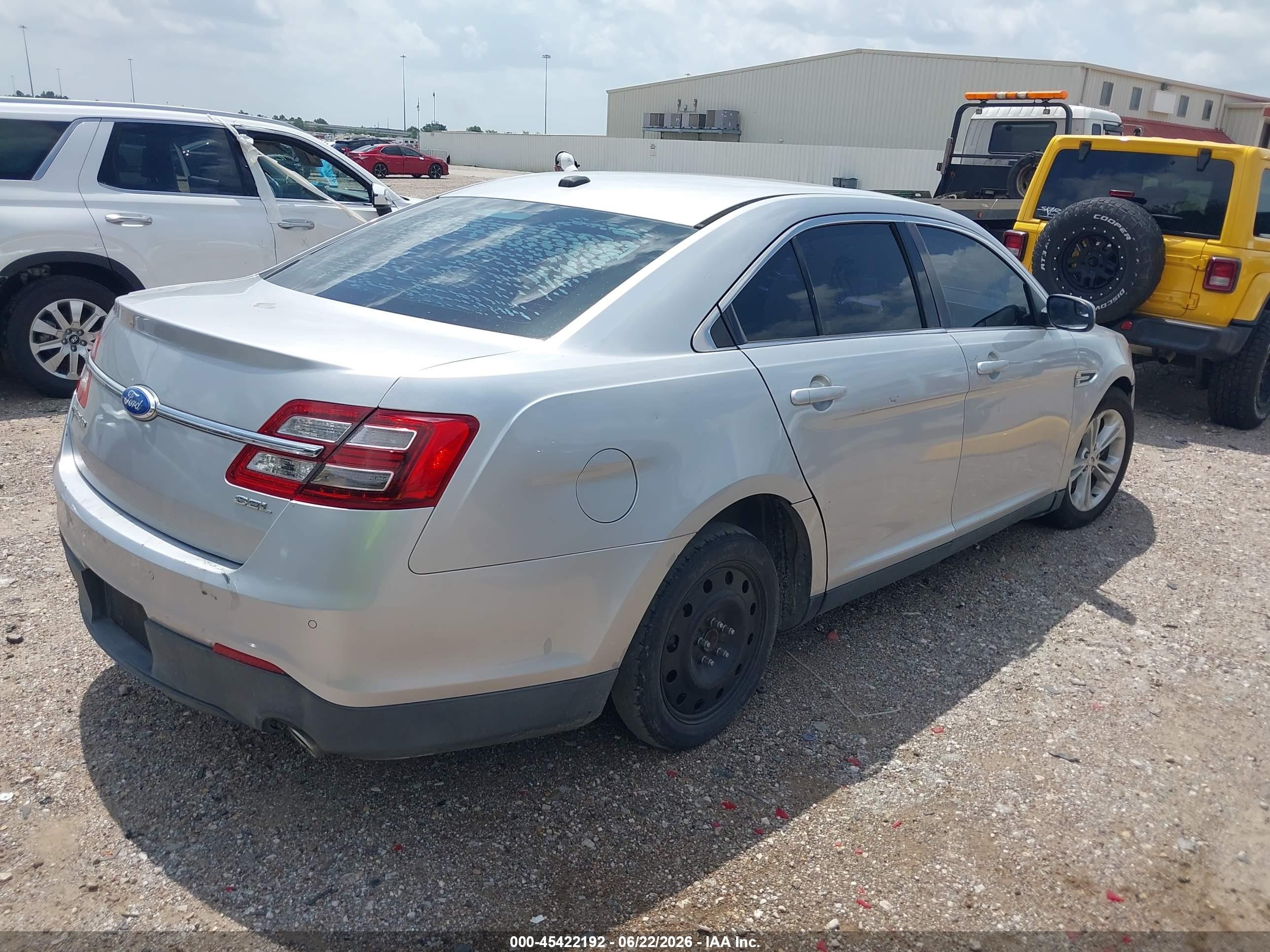 2013 Ford Taurus Sel Silver vin: 1FAHP2E88DG105364