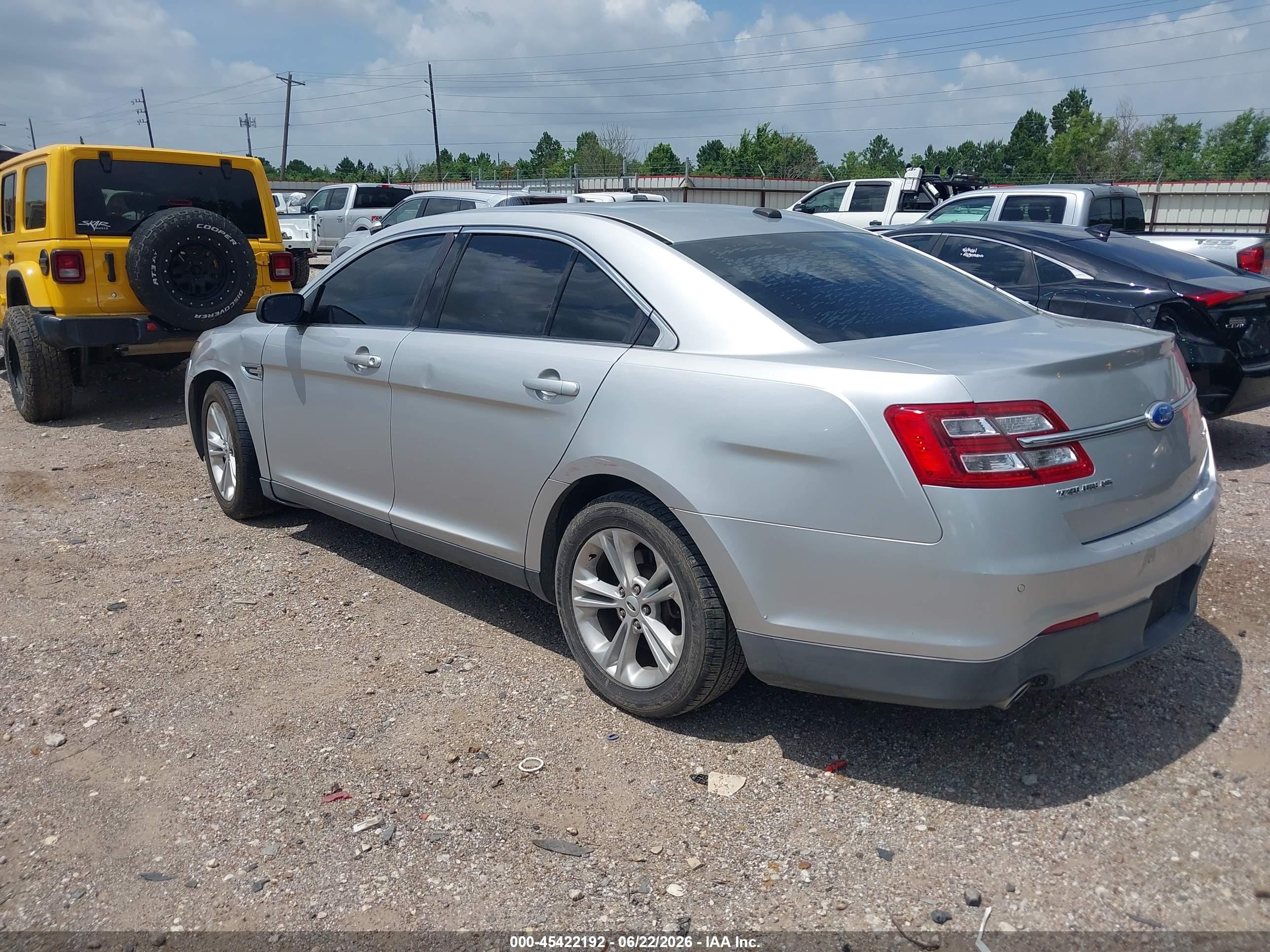 2013 Ford Taurus Sel Silver vin: 1FAHP2E88DG105364