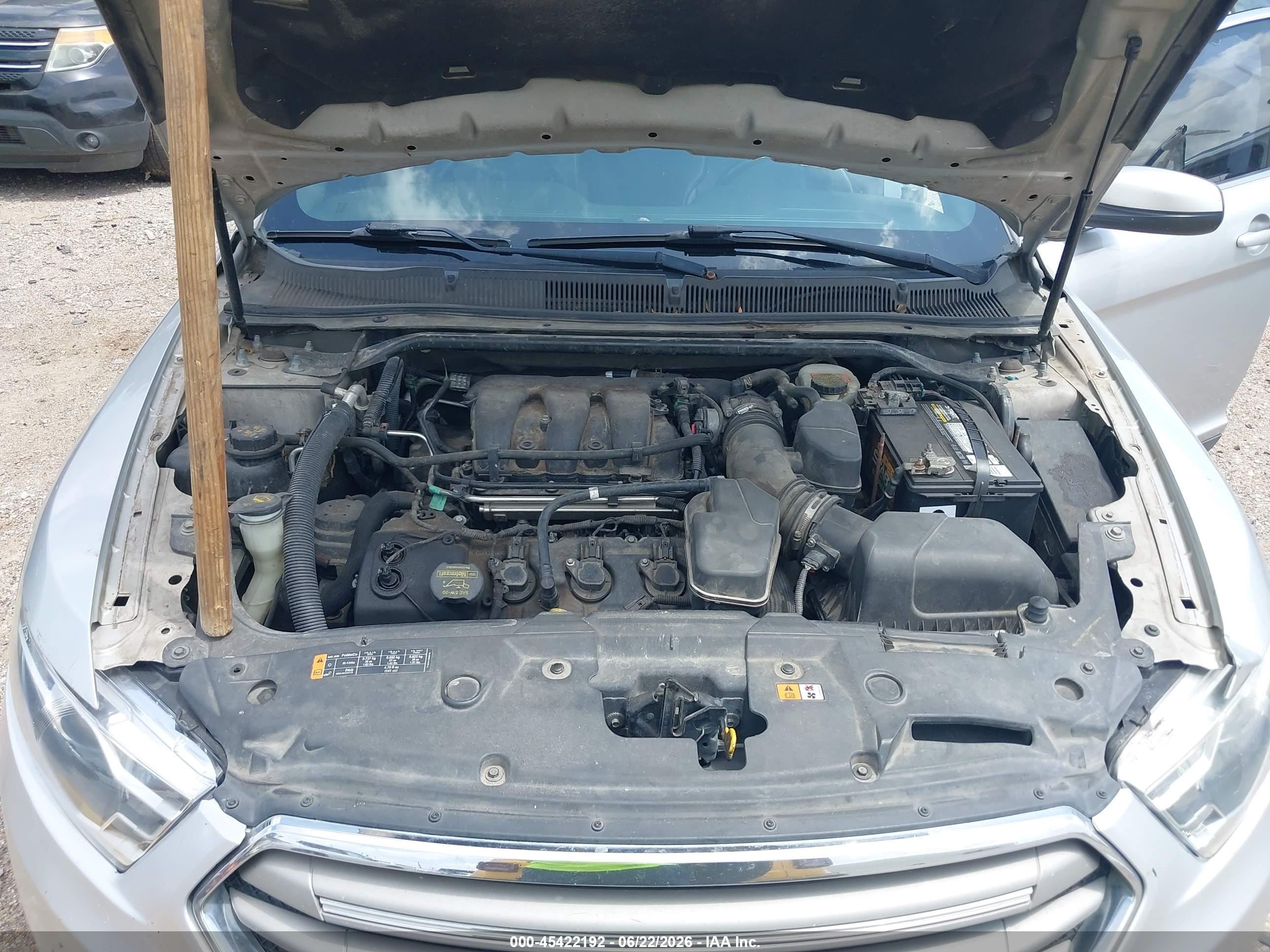 2013 Ford Taurus Sel Silver vin: 1FAHP2E88DG105364
