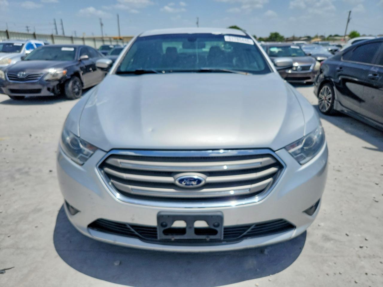2013 Ford Taurus Sel Silver vin: 1FAHP2E88DG113304