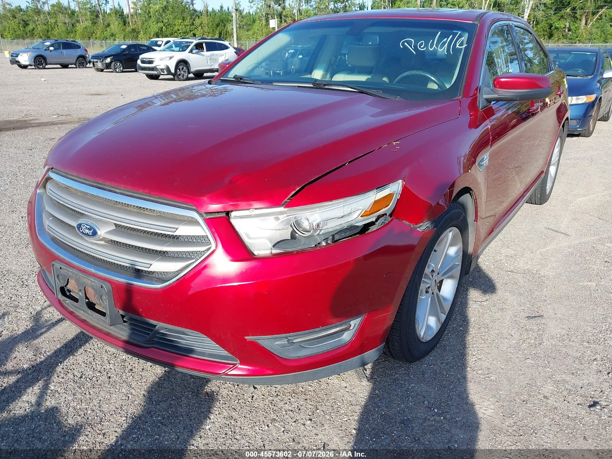 2013 Ford Taurus Sel Red vin: 1FAHP2E88DG159053