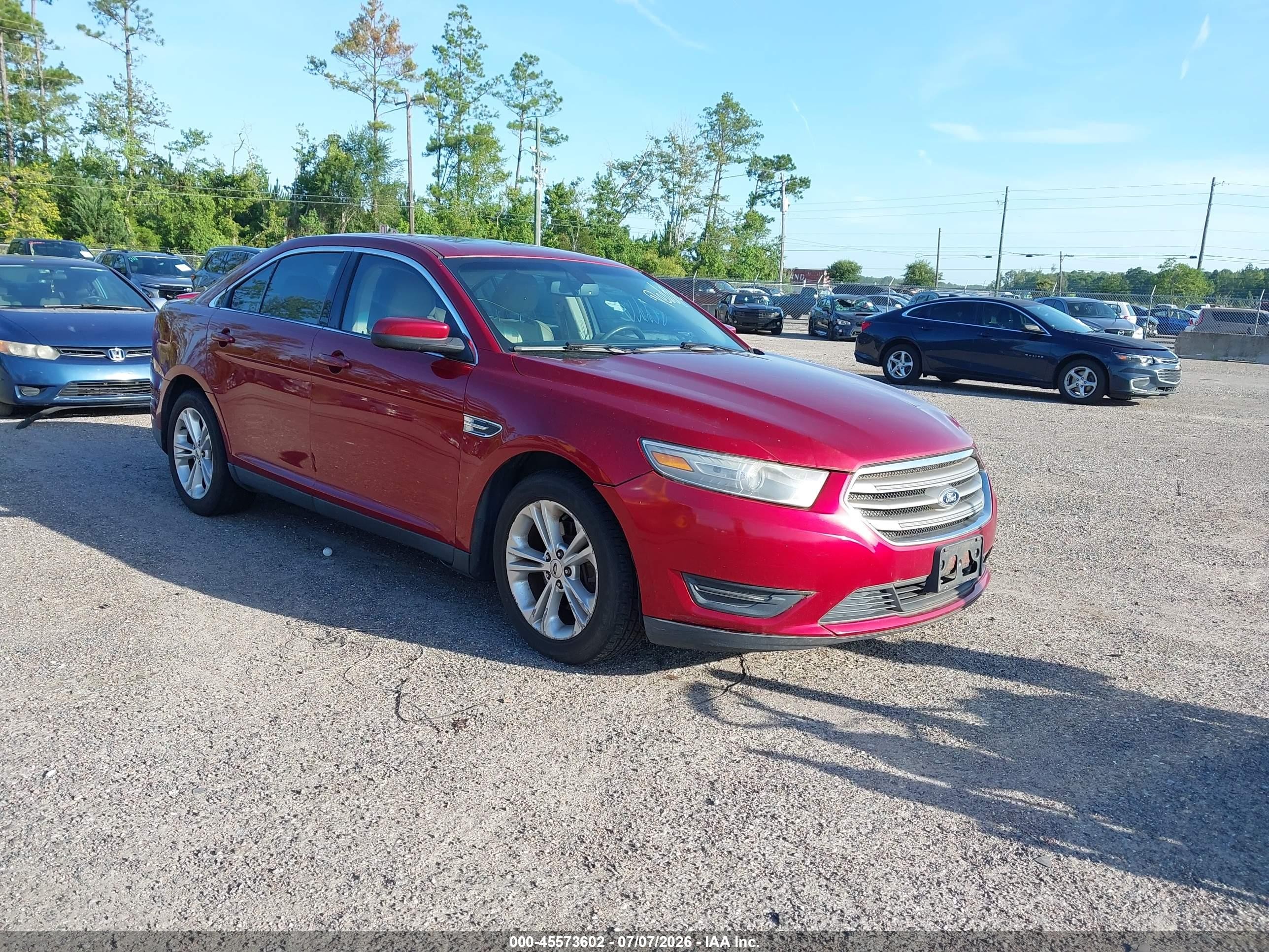 2013 Ford Taurus Sel Red vin: 1FAHP2E88DG159053