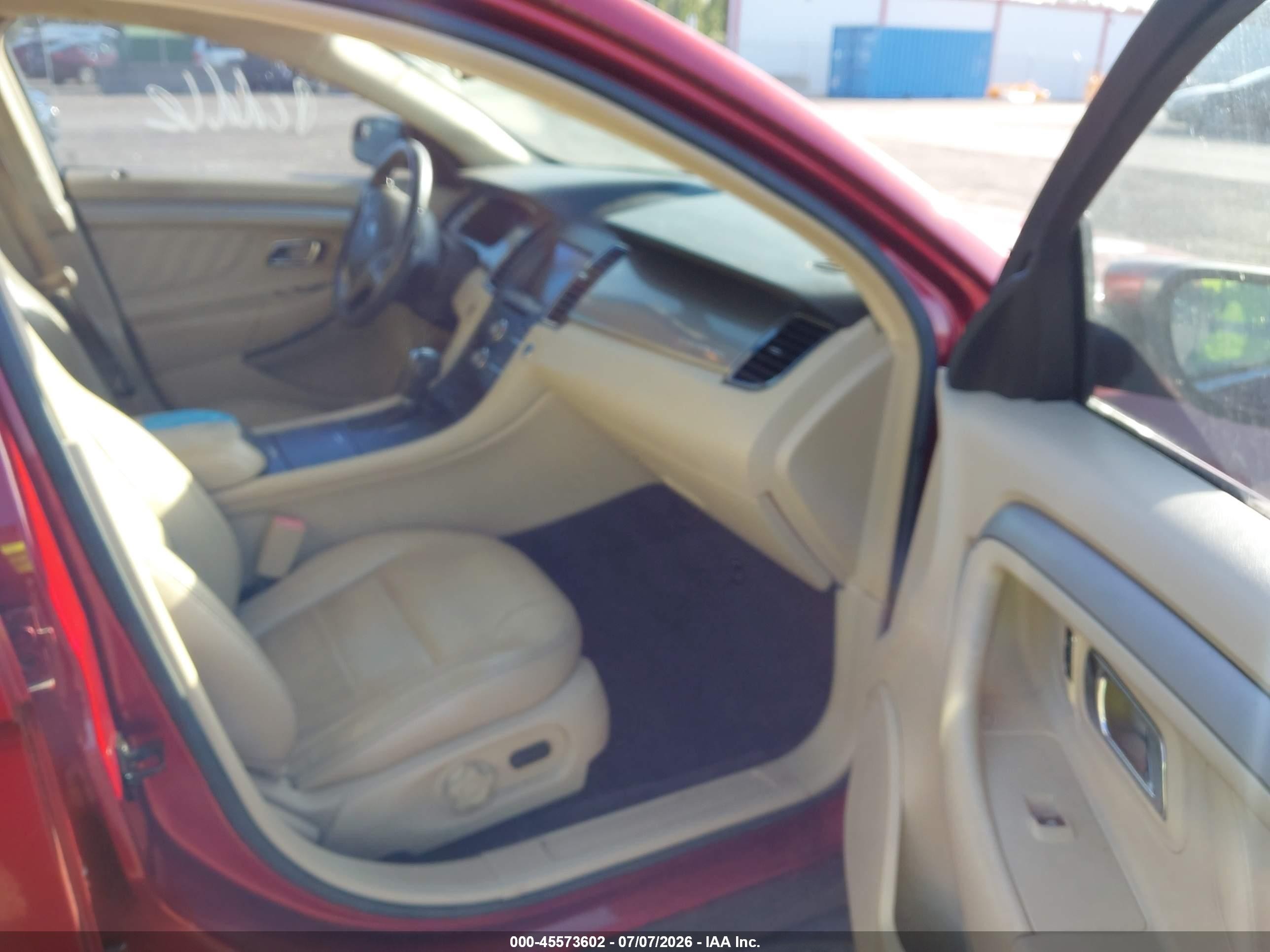 2013 Ford Taurus Sel Red vin: 1FAHP2E88DG159053