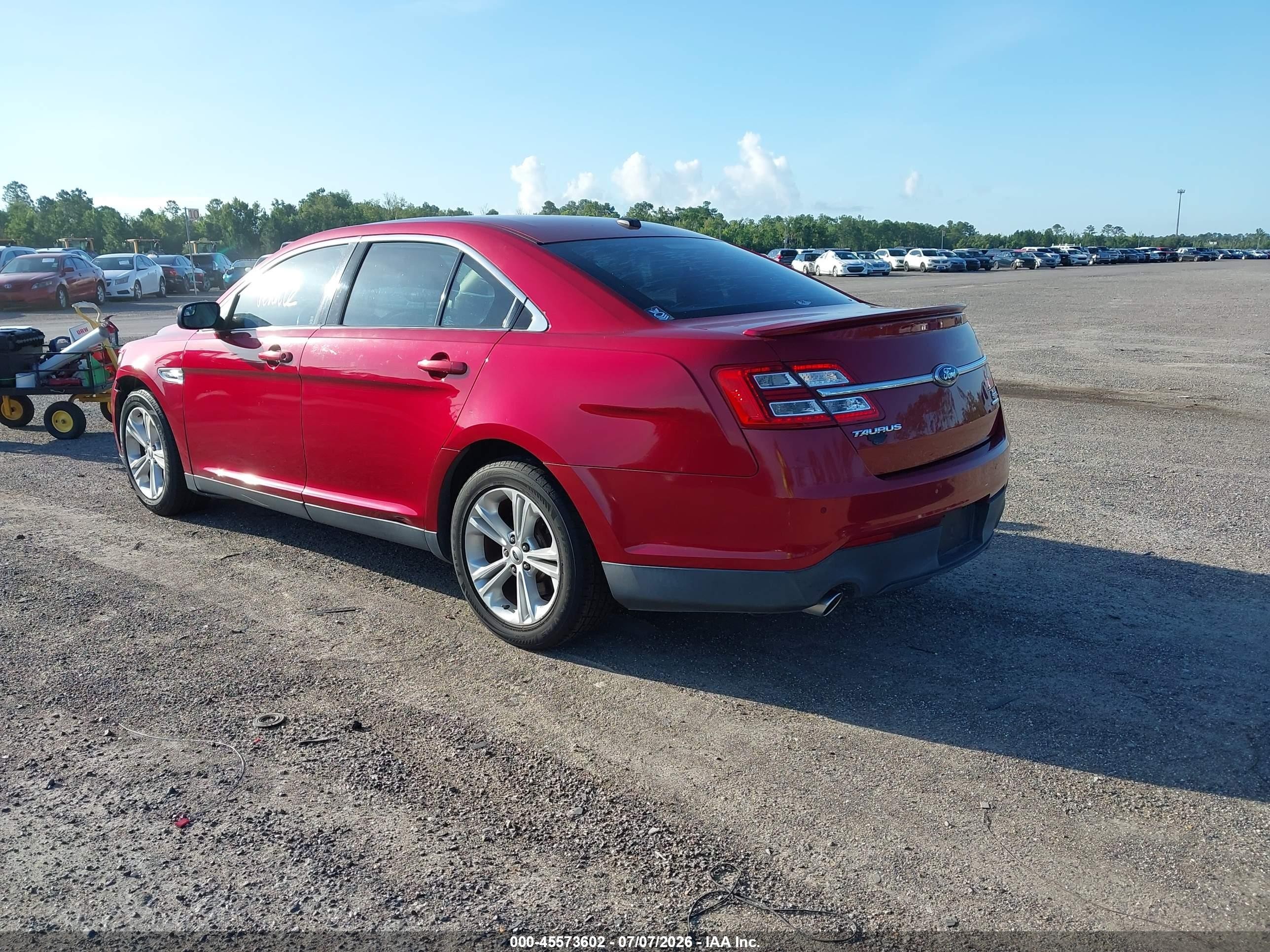 2013 Ford Taurus Sel Red vin: 1FAHP2E88DG159053