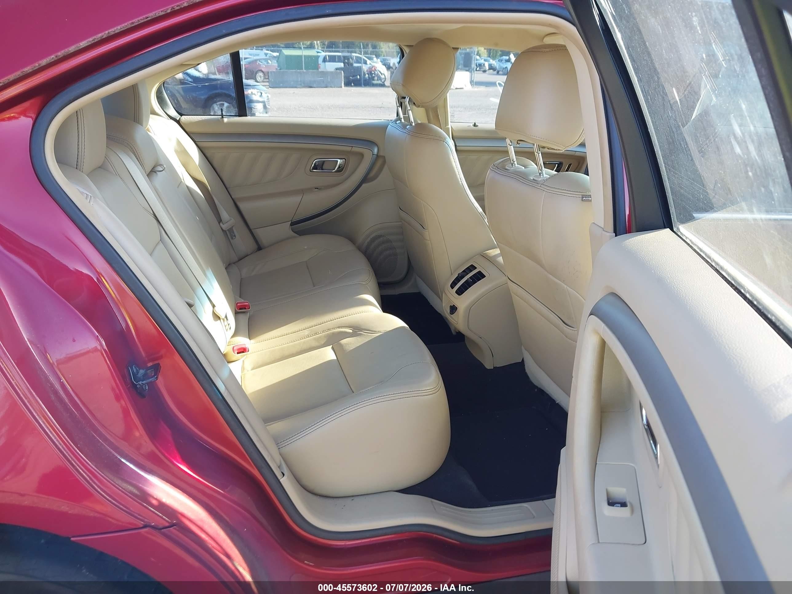 2013 Ford Taurus Sel Red vin: 1FAHP2E88DG159053