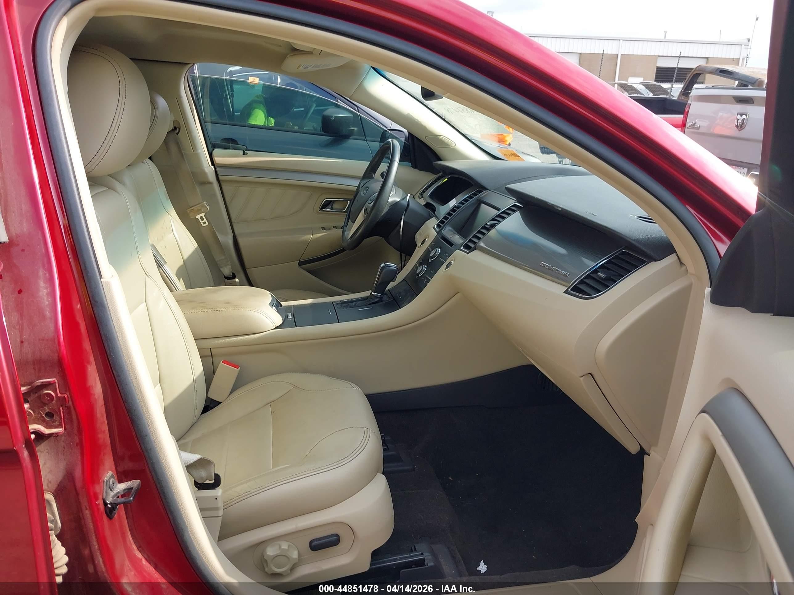 2013 Ford Taurus Sel Красный vin: 1FAHP2E88DG161871
