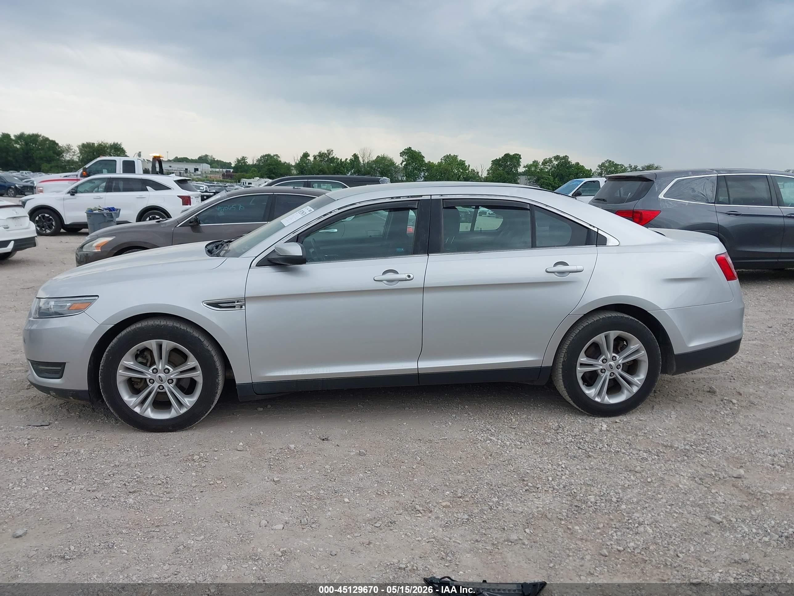 2013 Ford Taurus Sel Silver vin: 1FAHP2E88DG164625