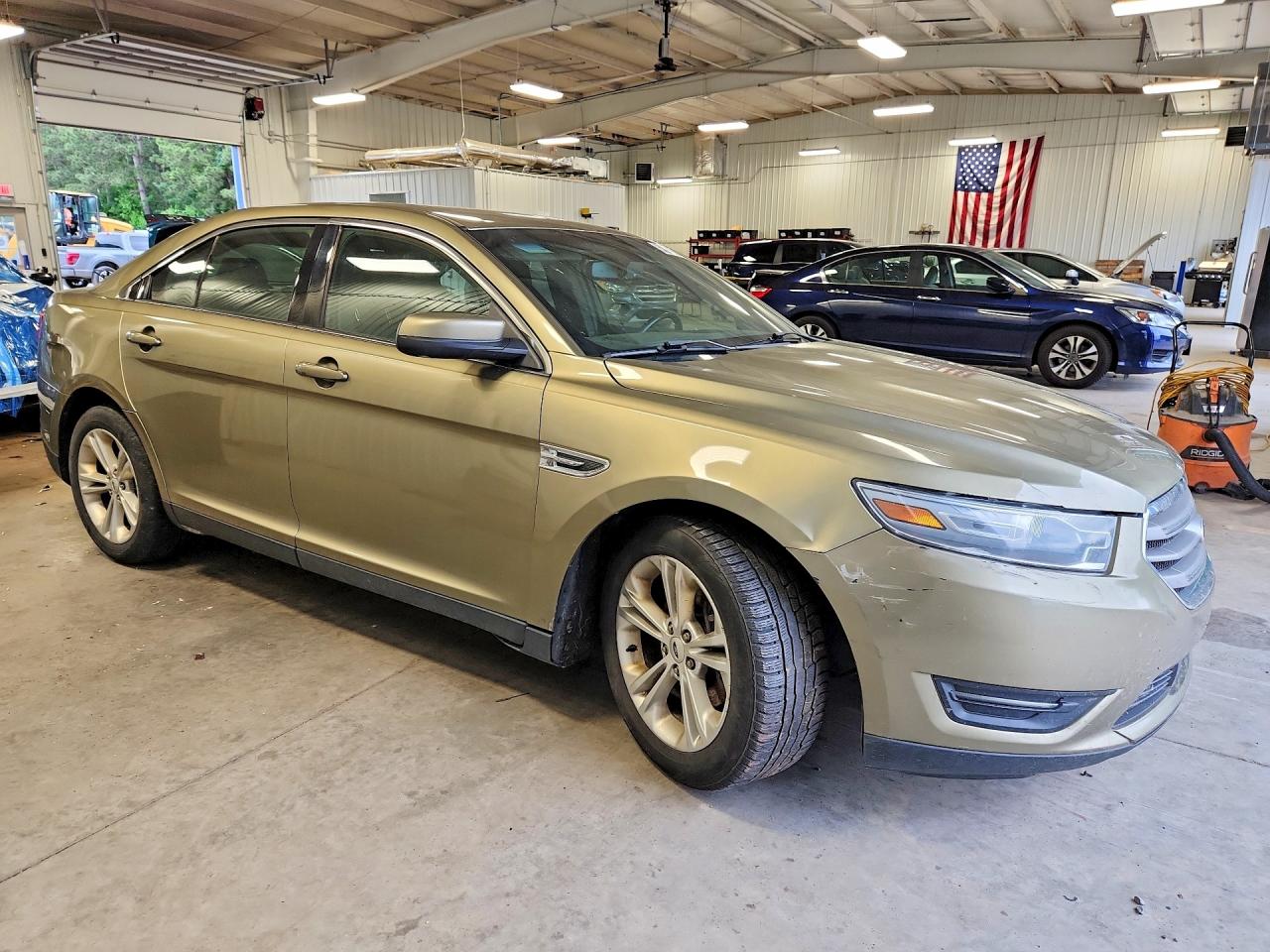 2013 Ford Taurus Sel Gold vin: 1FAHP2E88DG185183