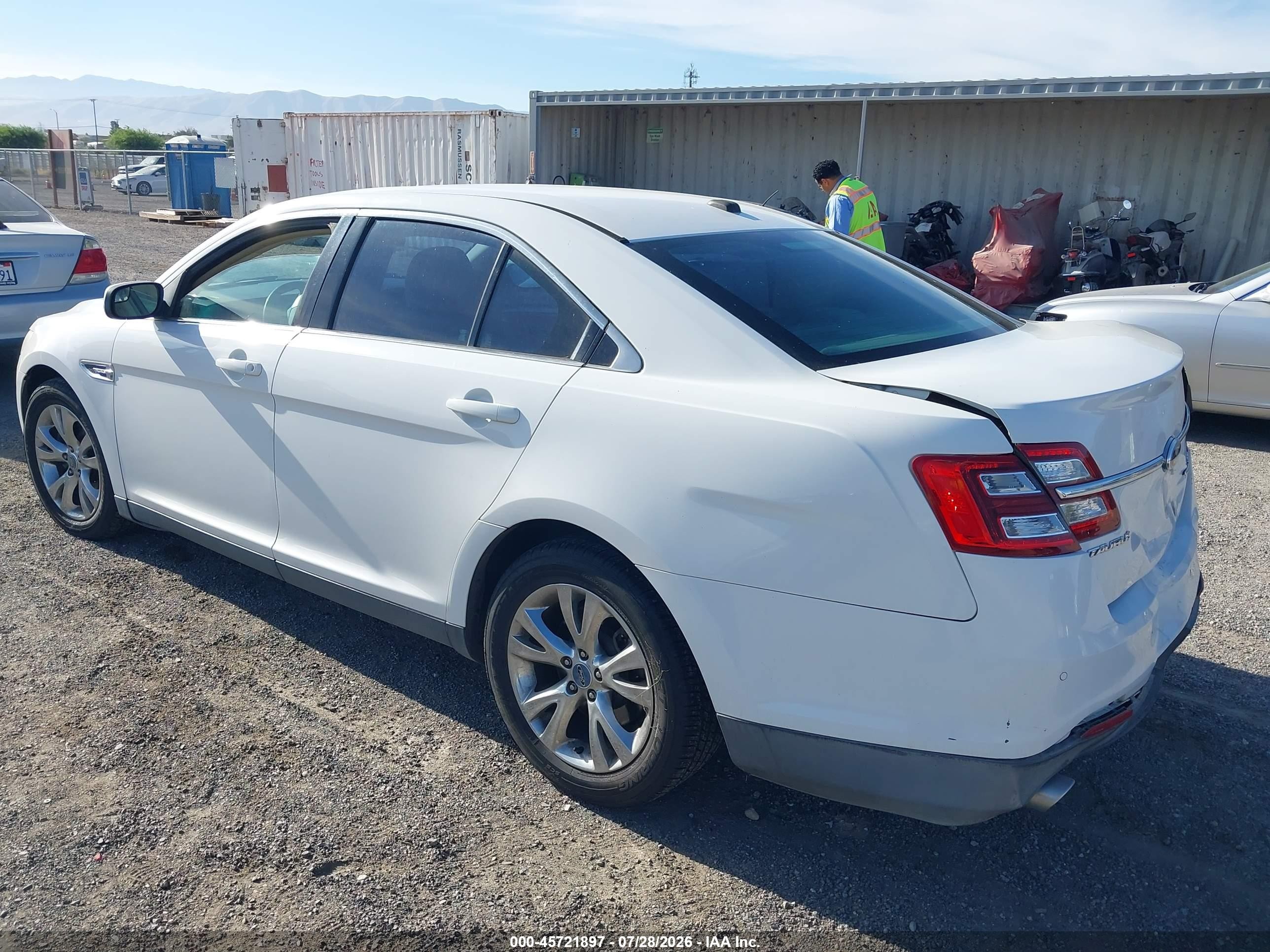 2013 Ford Taurus Sel White vin: 1FAHP2E88DG218022