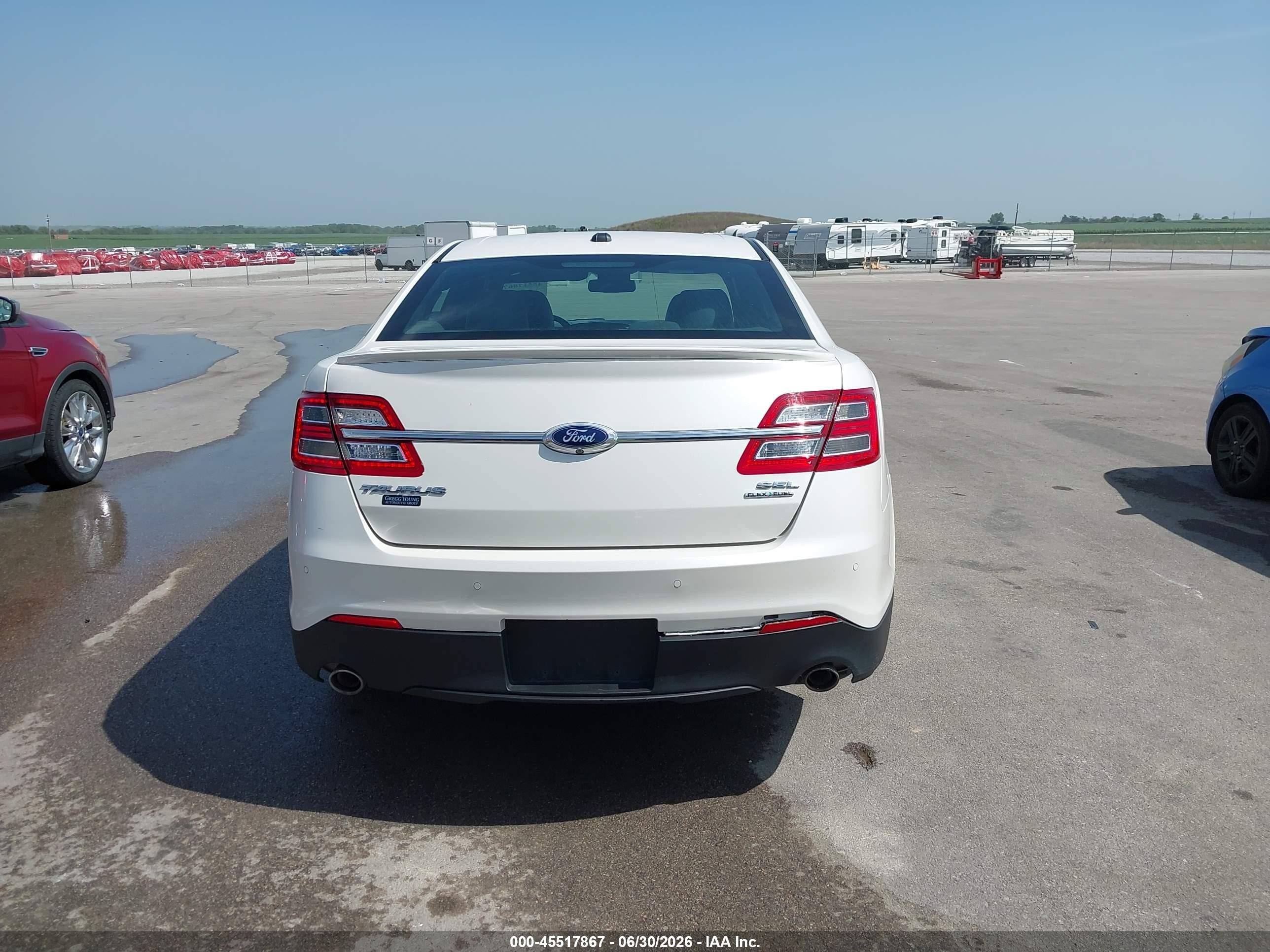 2014 Ford Taurus Sel White vin: 1FAHP2E88EG131478