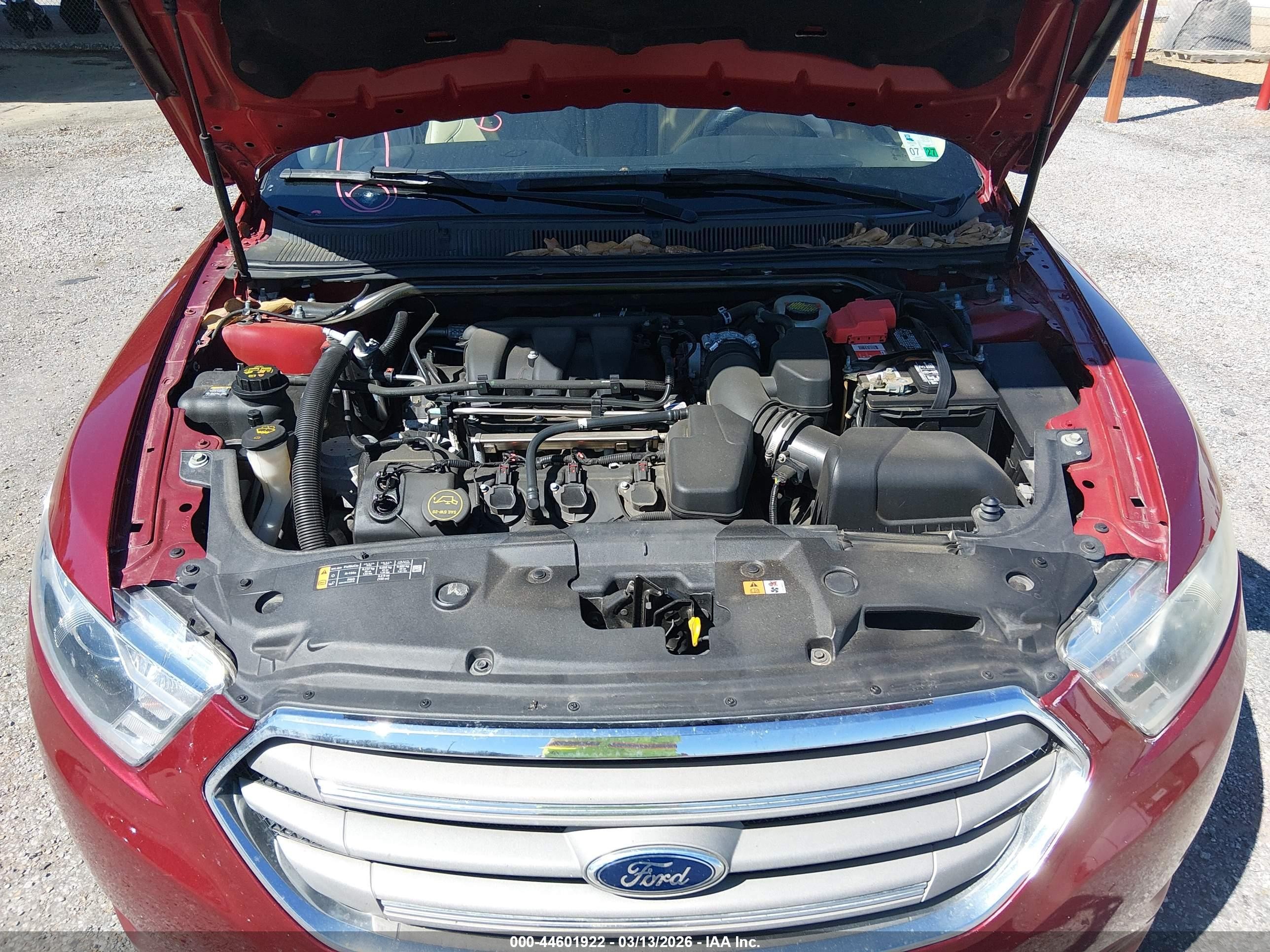2015 Ford Taurus Sel Red vin: 1FAHP2E88FG167415