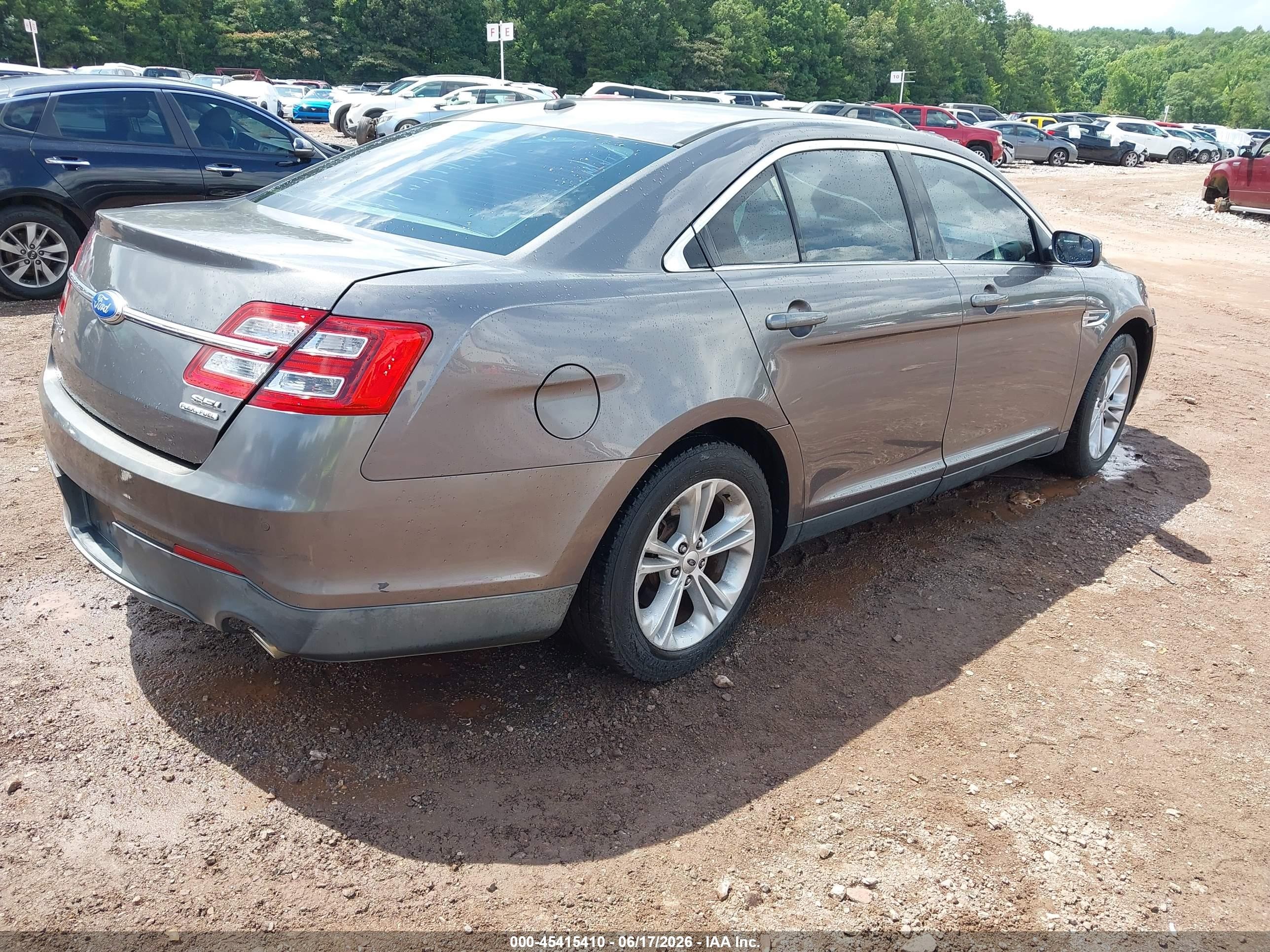 2013 Ford Taurus Sel Gray vin: 1FAHP2E89DG128247