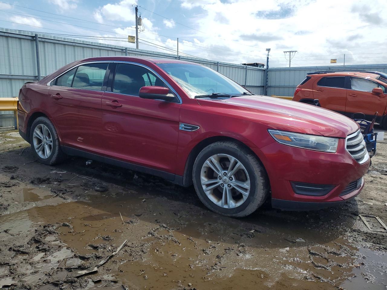 2013 Ford Taurus Sel Red vin: 1FAHP2E89DG163967