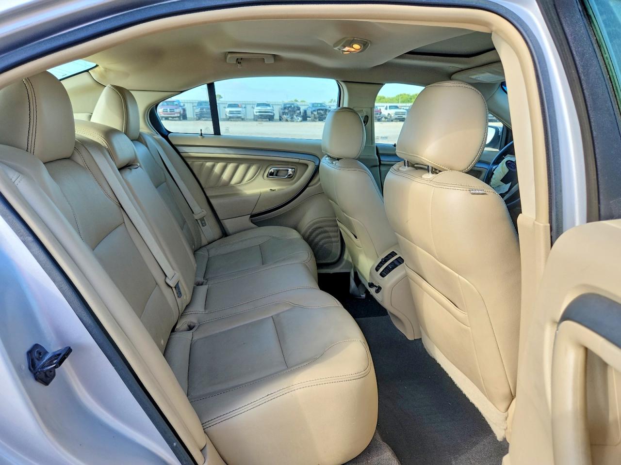 2015 Ford Taurus Sel Silver vin: 1FAHP2E89FG114092