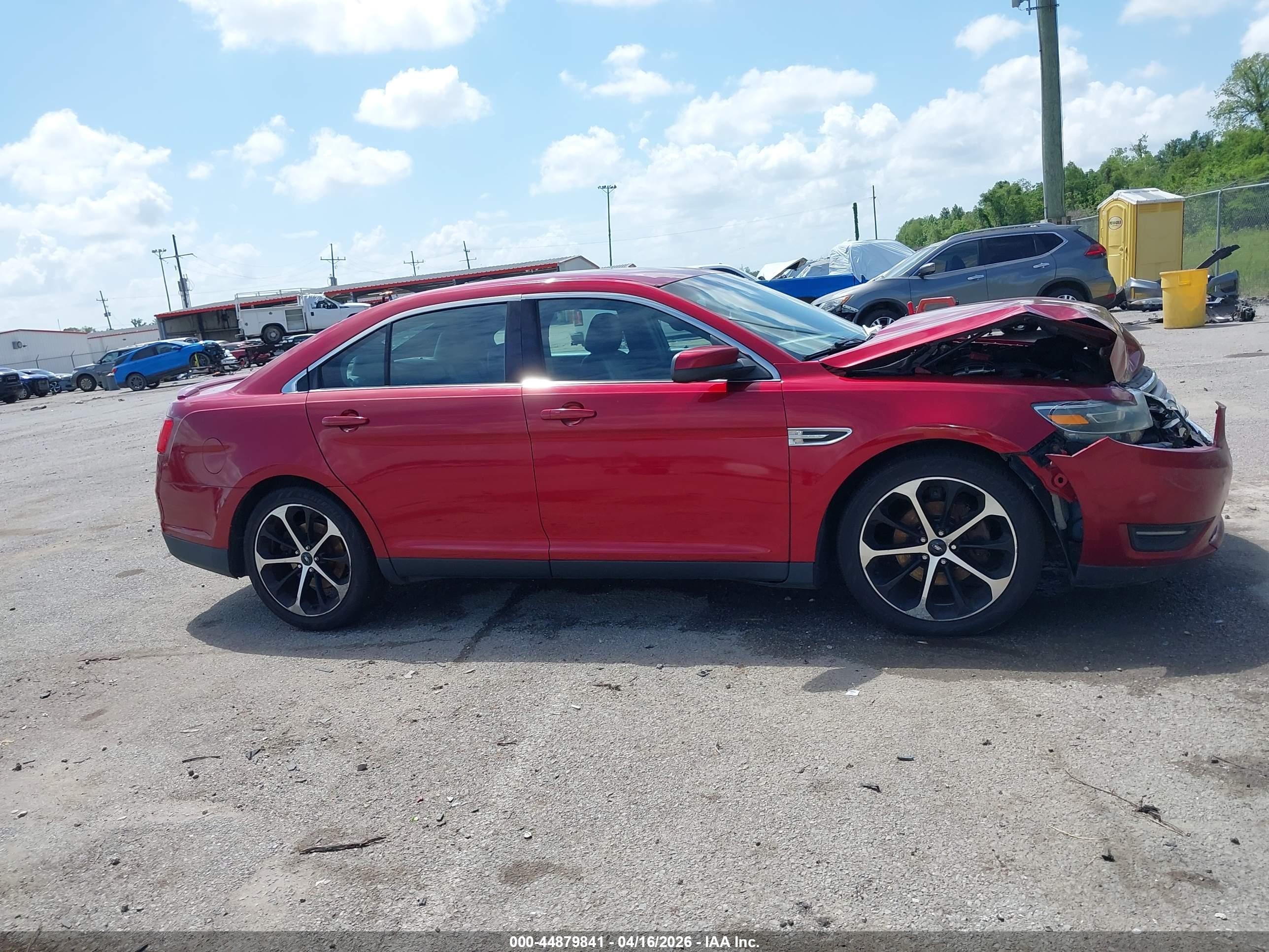 2015 Ford Taurus Sel Красный vin: 1FAHP2E89FG128672