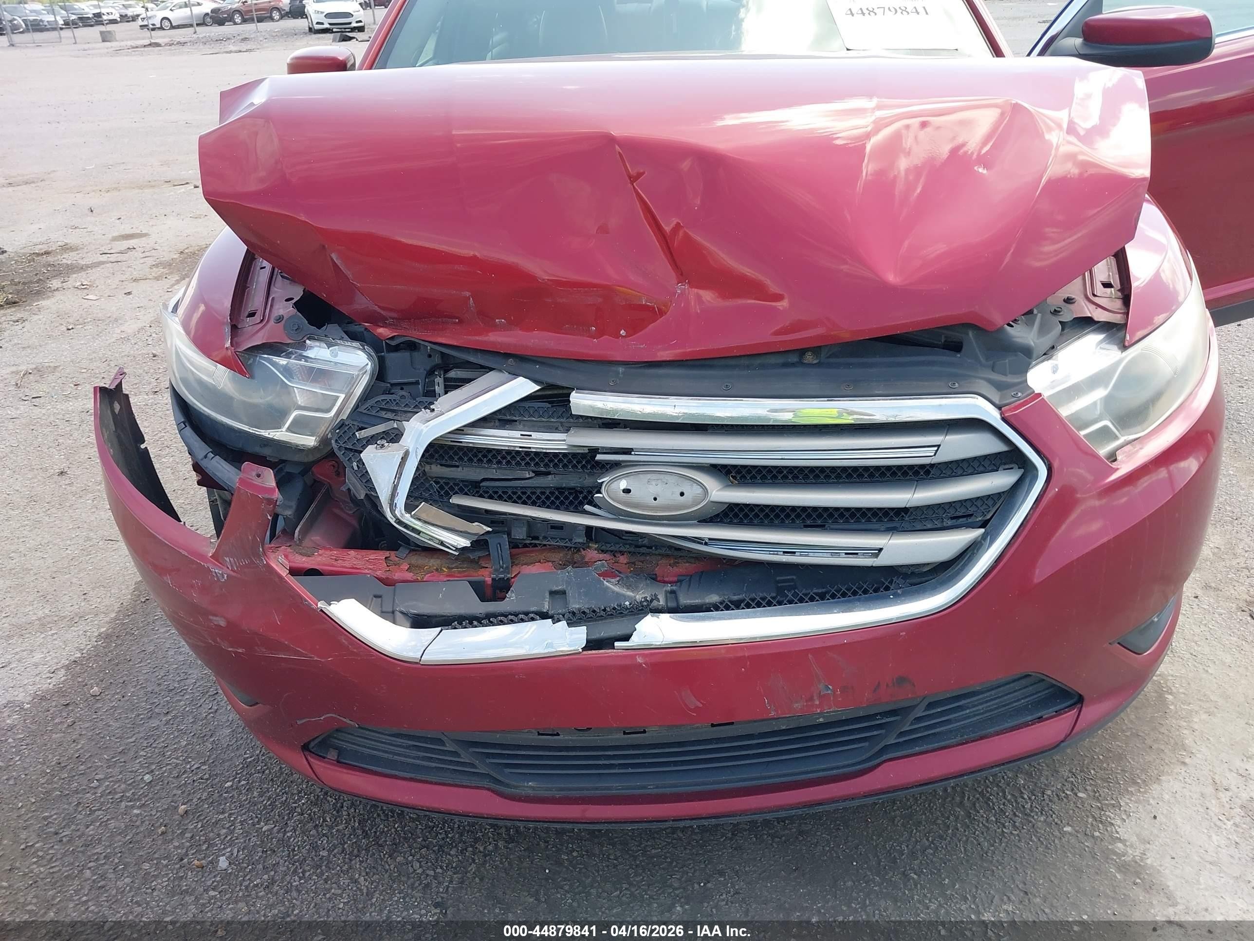 2015 Ford Taurus Sel Красный vin: 1FAHP2E89FG128672