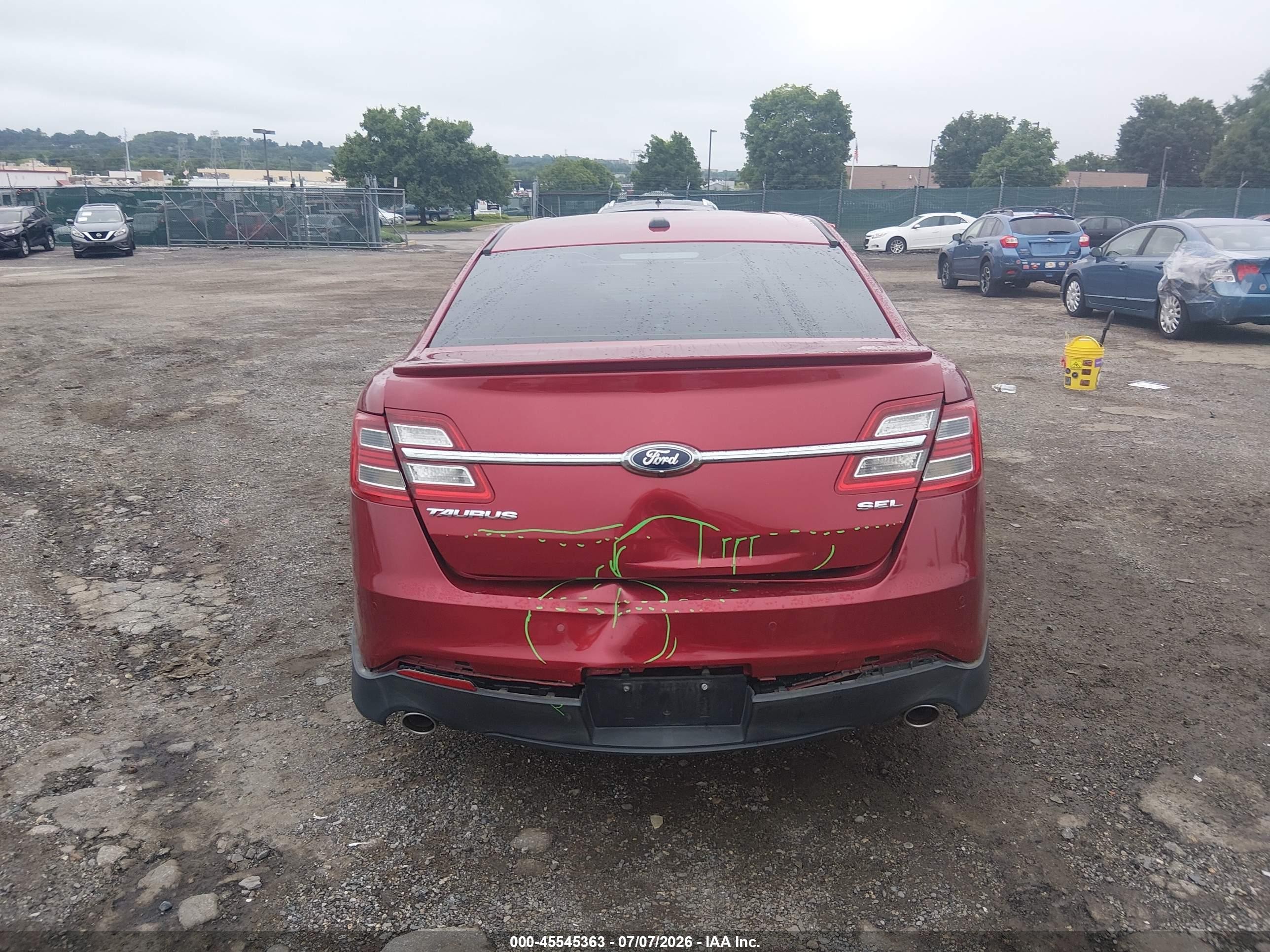2015 Ford Taurus Sel Red vin: 1FAHP2E89FG181047