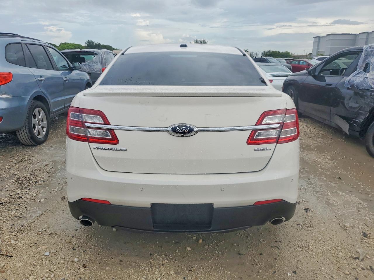 2015 Ford Taurus Sel White vin: 1FAHP2E89FG182361