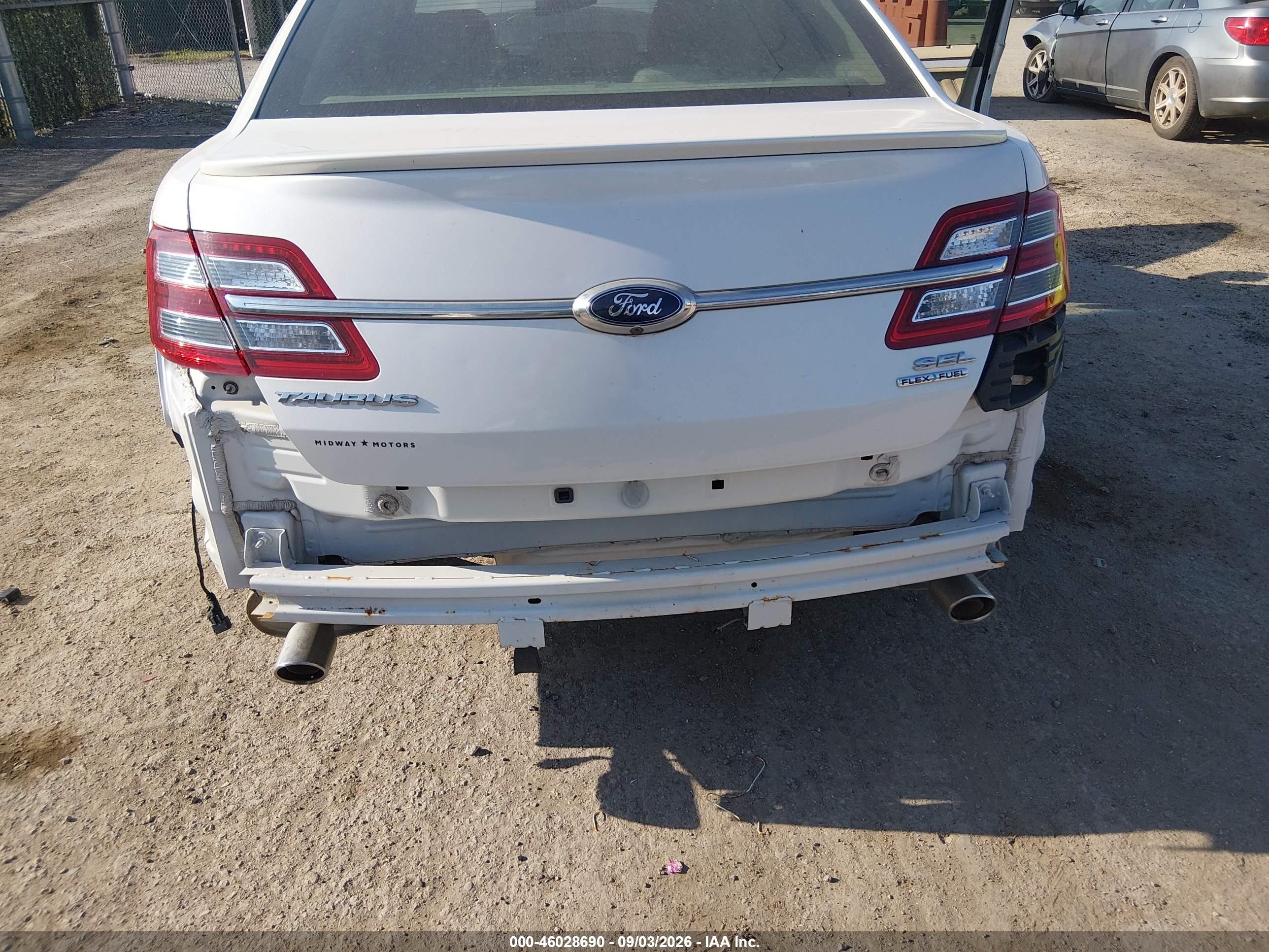 2015 Ford Taurus Sel White vin: 1FAHP2E89FG209056